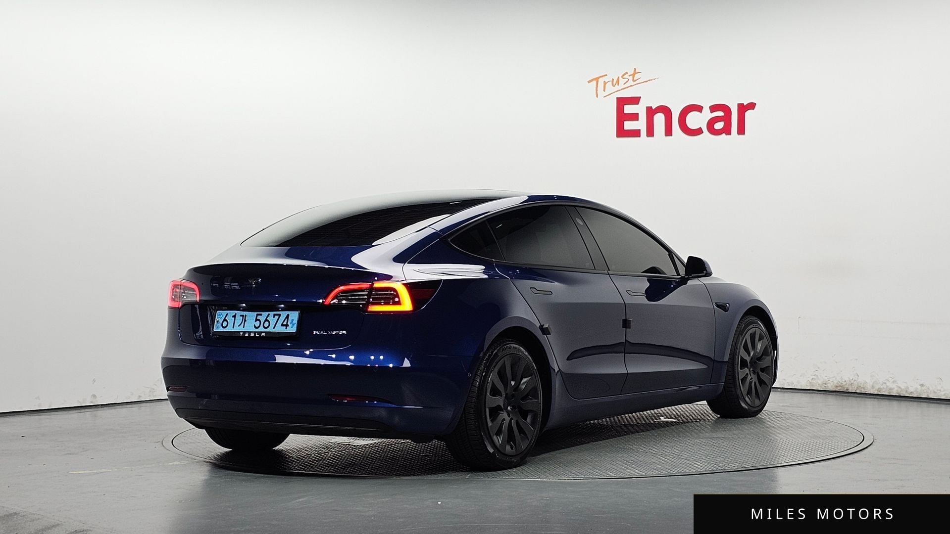 Tesla Model 3 2022 — миниатюра 2
