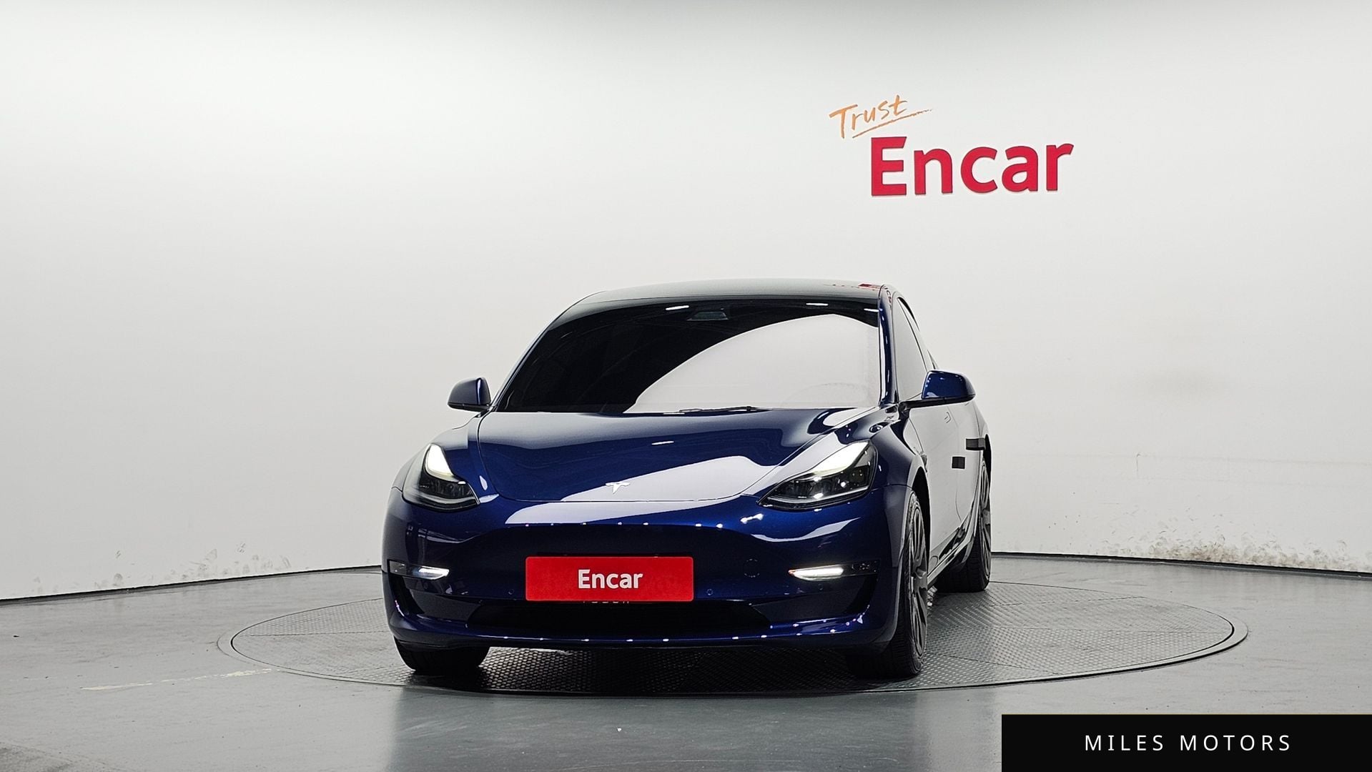 Tesla Model 3 2022 — миниатюра 3