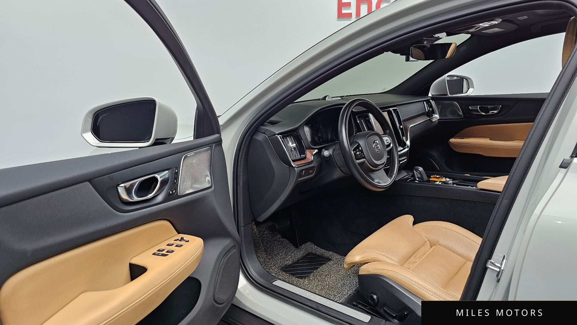 Volvo V60 2021 — миниатюра 12