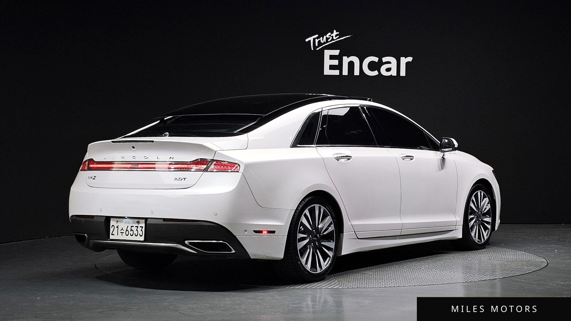 Lincoln MKZ 2017 — фото 1 из 12