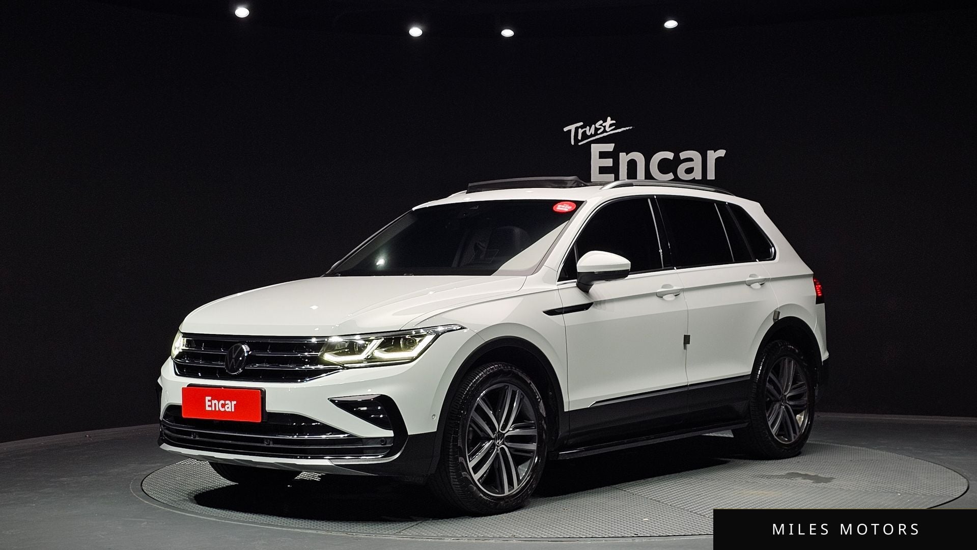 Volkswagen Tiguan 2023 — фото 1 из 12