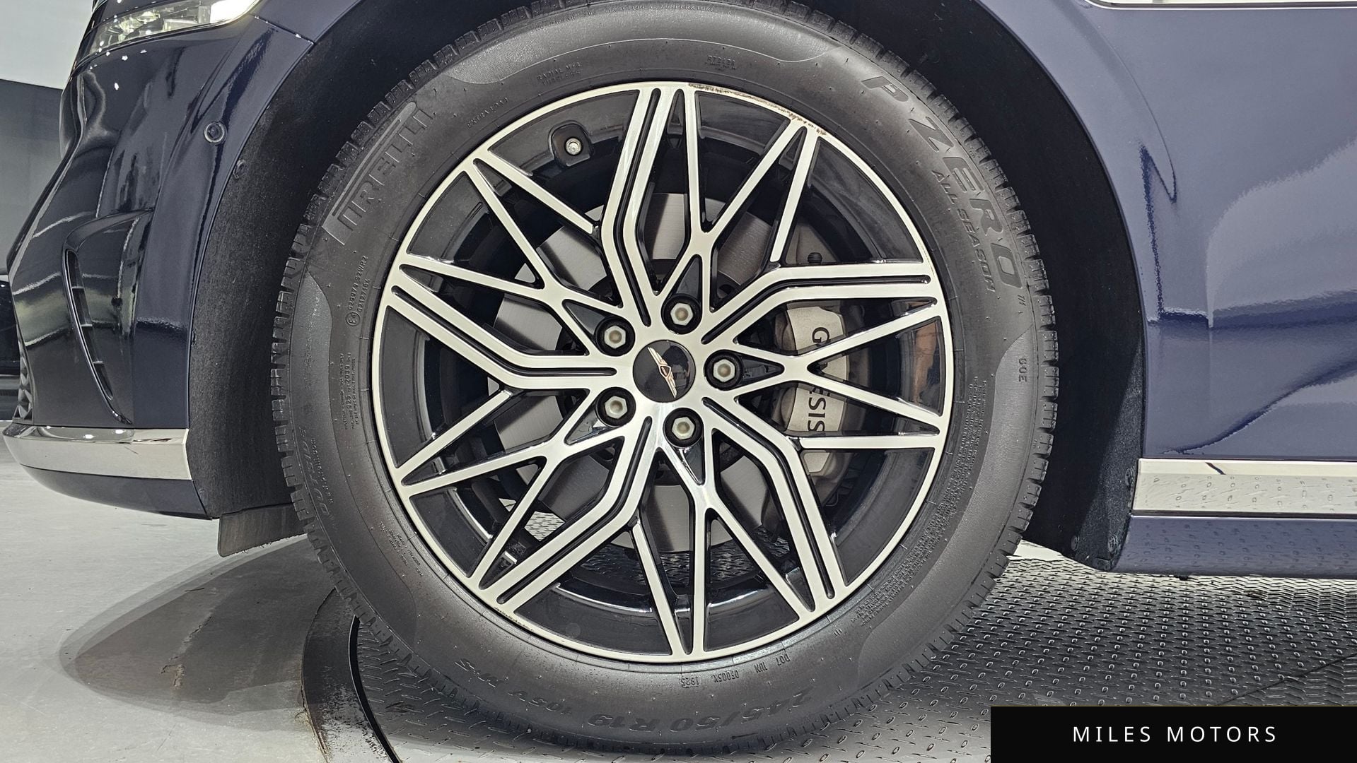Genesis G90 (RS4) 2023 — миниатюра 5