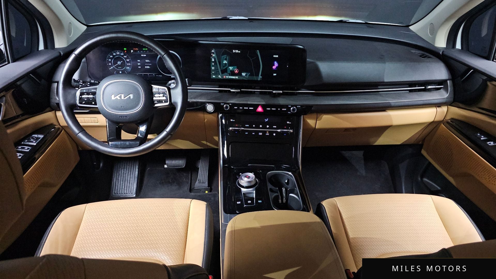 Kia Carnival 2023 — миниатюра 10