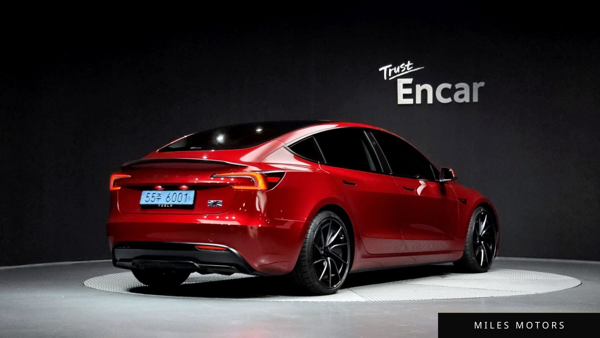 Tesla Model 3 2024 — миниатюра 2