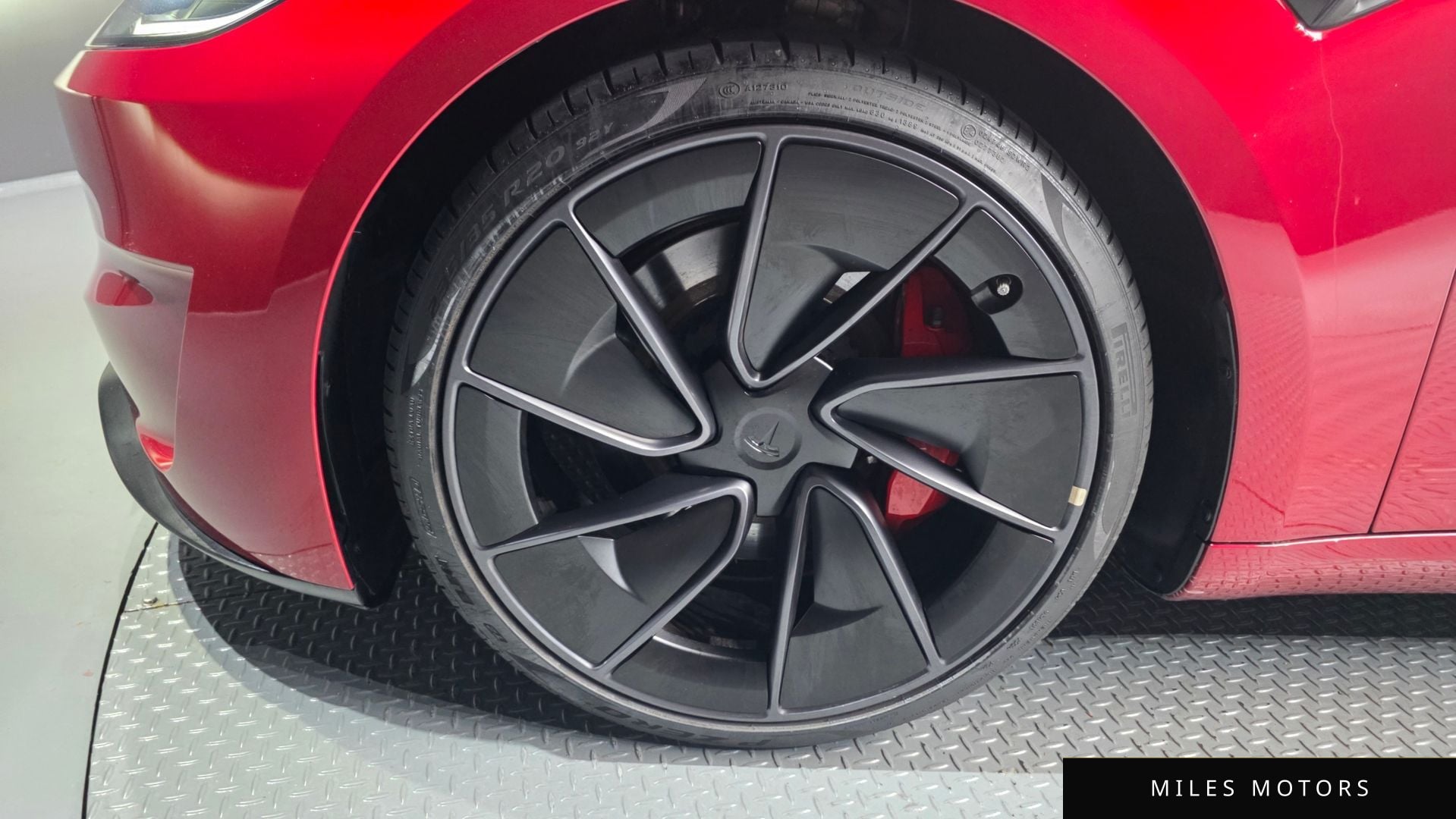 Tesla Model 3 2024 — миниатюра 5