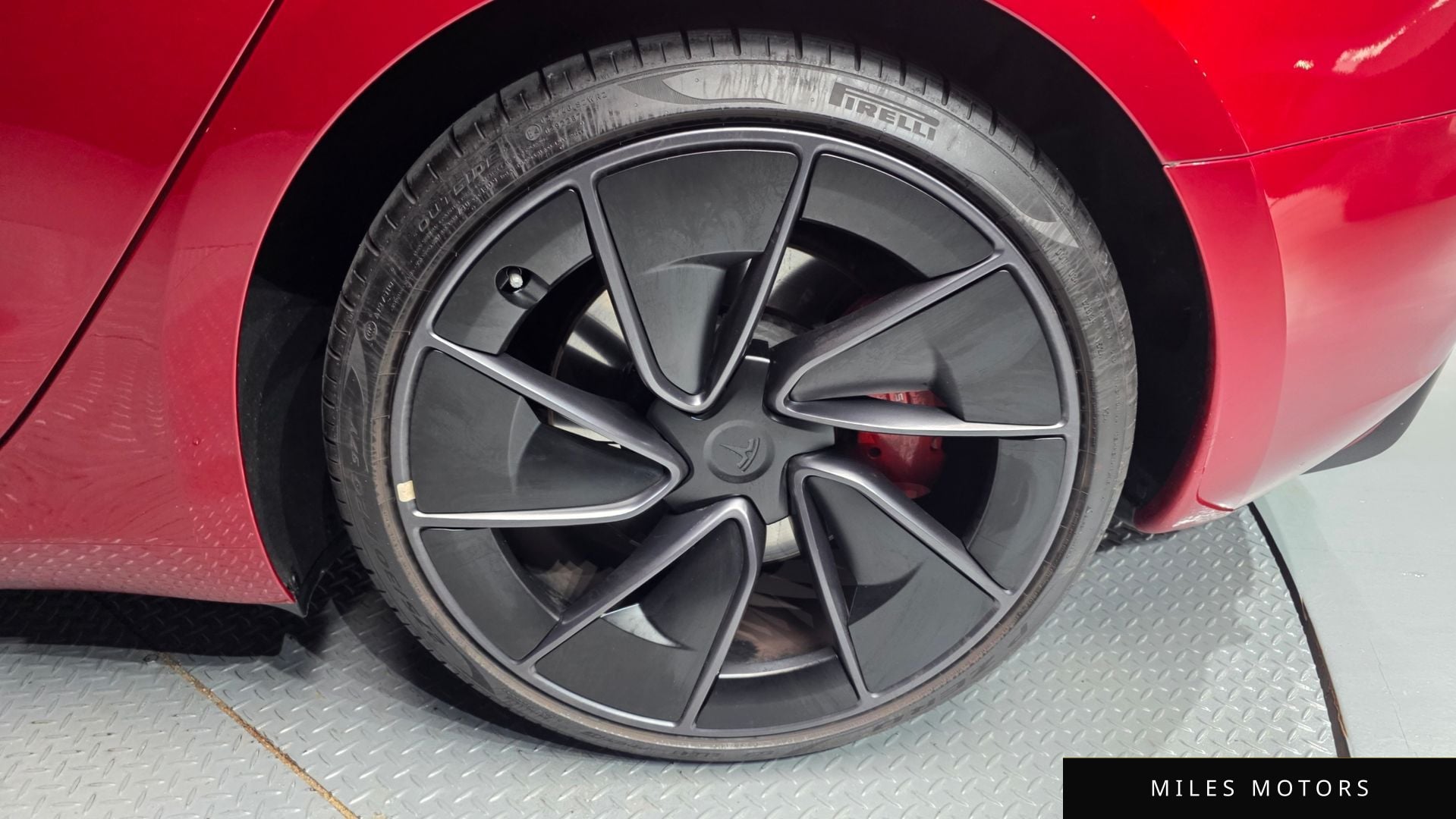 Tesla Model 3 2024 — миниатюра 7