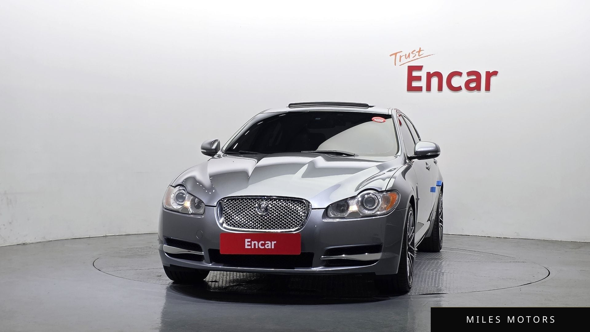 Jaguar XF 2011 — миниатюра 3