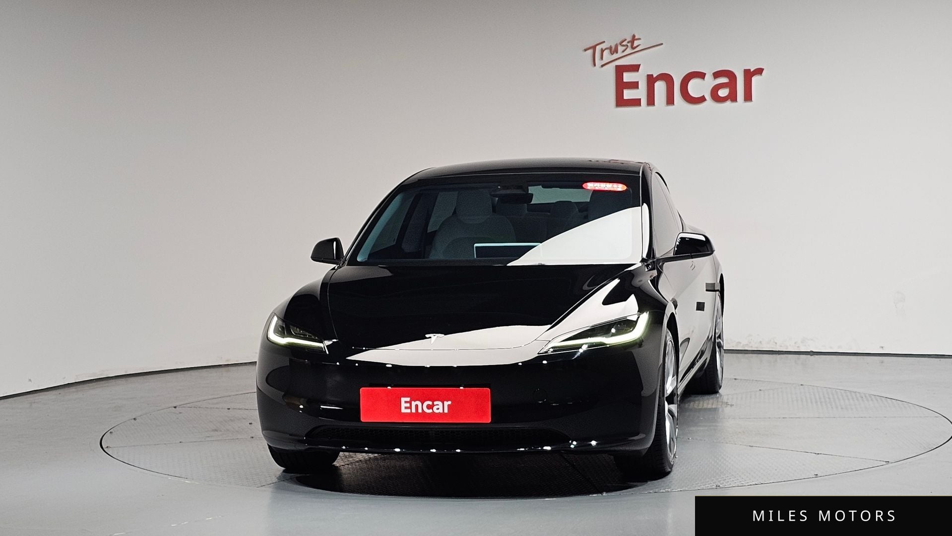 Tesla Model 3 2024 — миниатюра 2