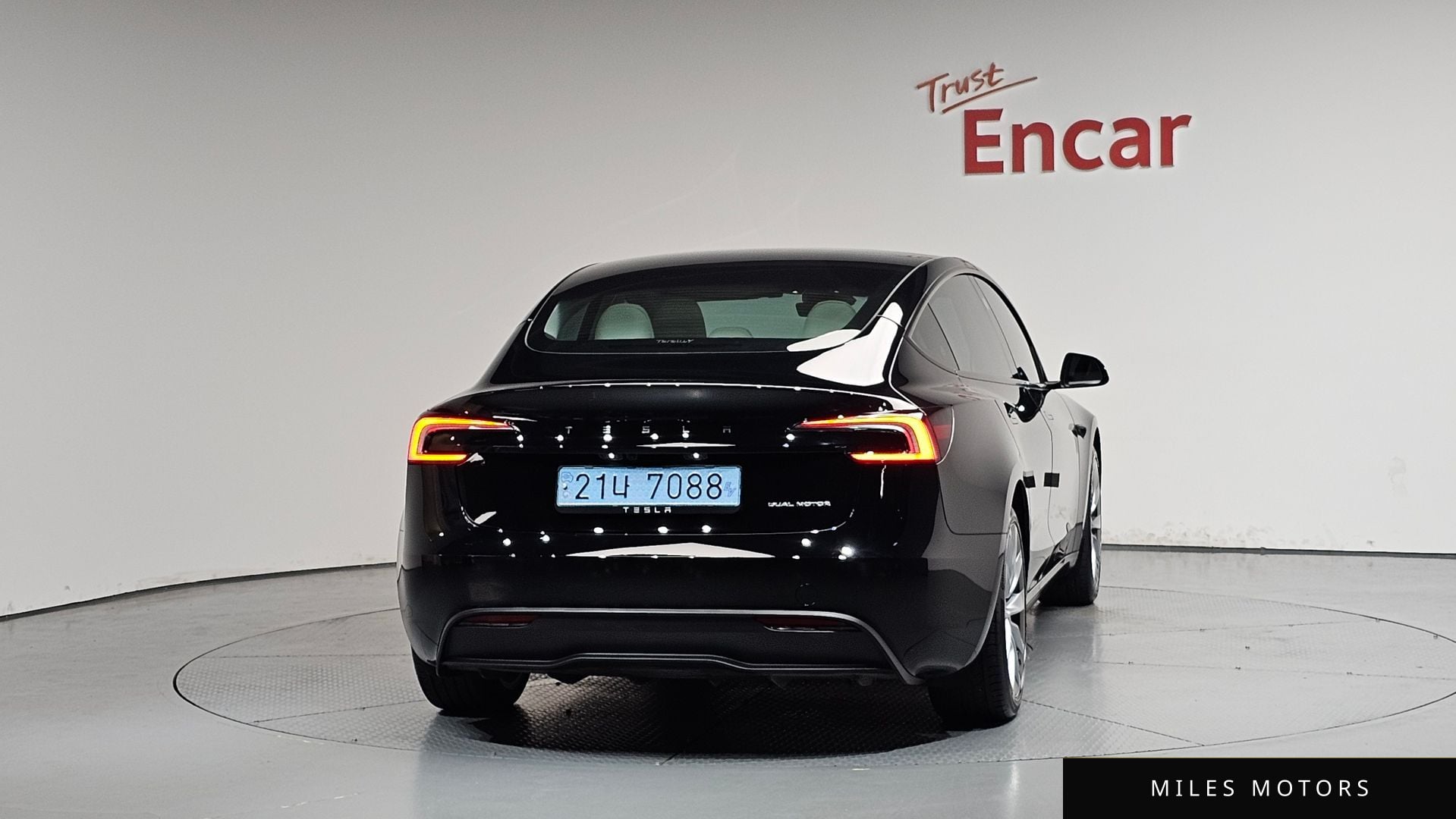 Tesla Model 3 2024 — миниатюра 3