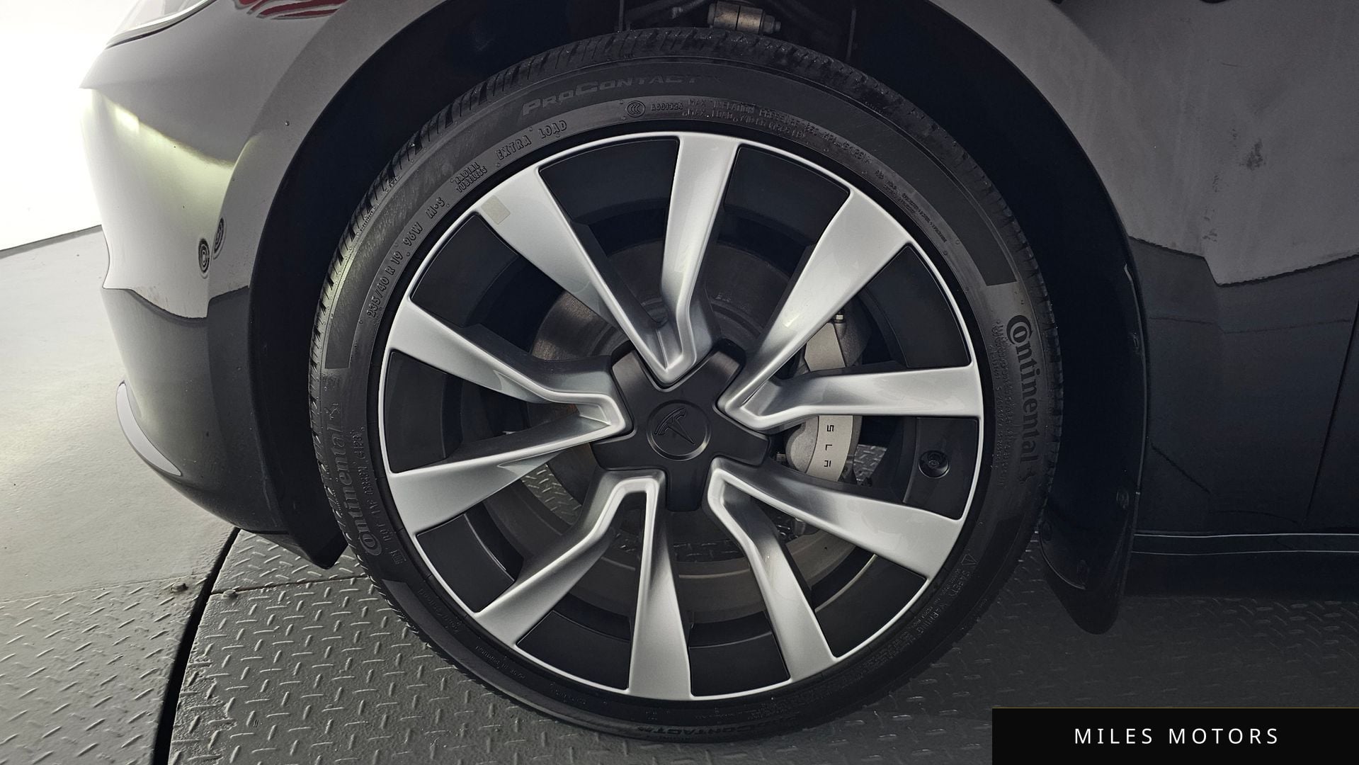 Tesla Model 3 2024 — миниатюра 4