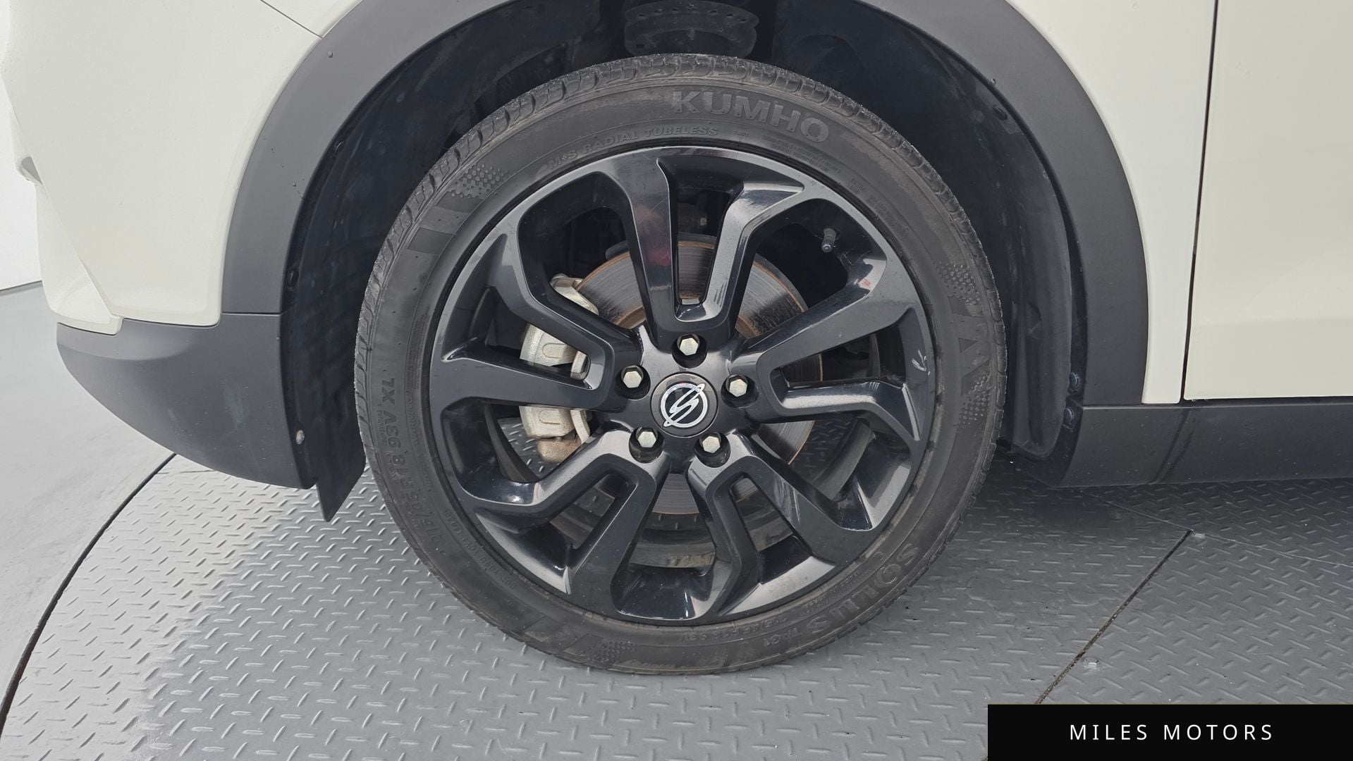 KG Mobility Tivoli 2015 — миниатюра 5