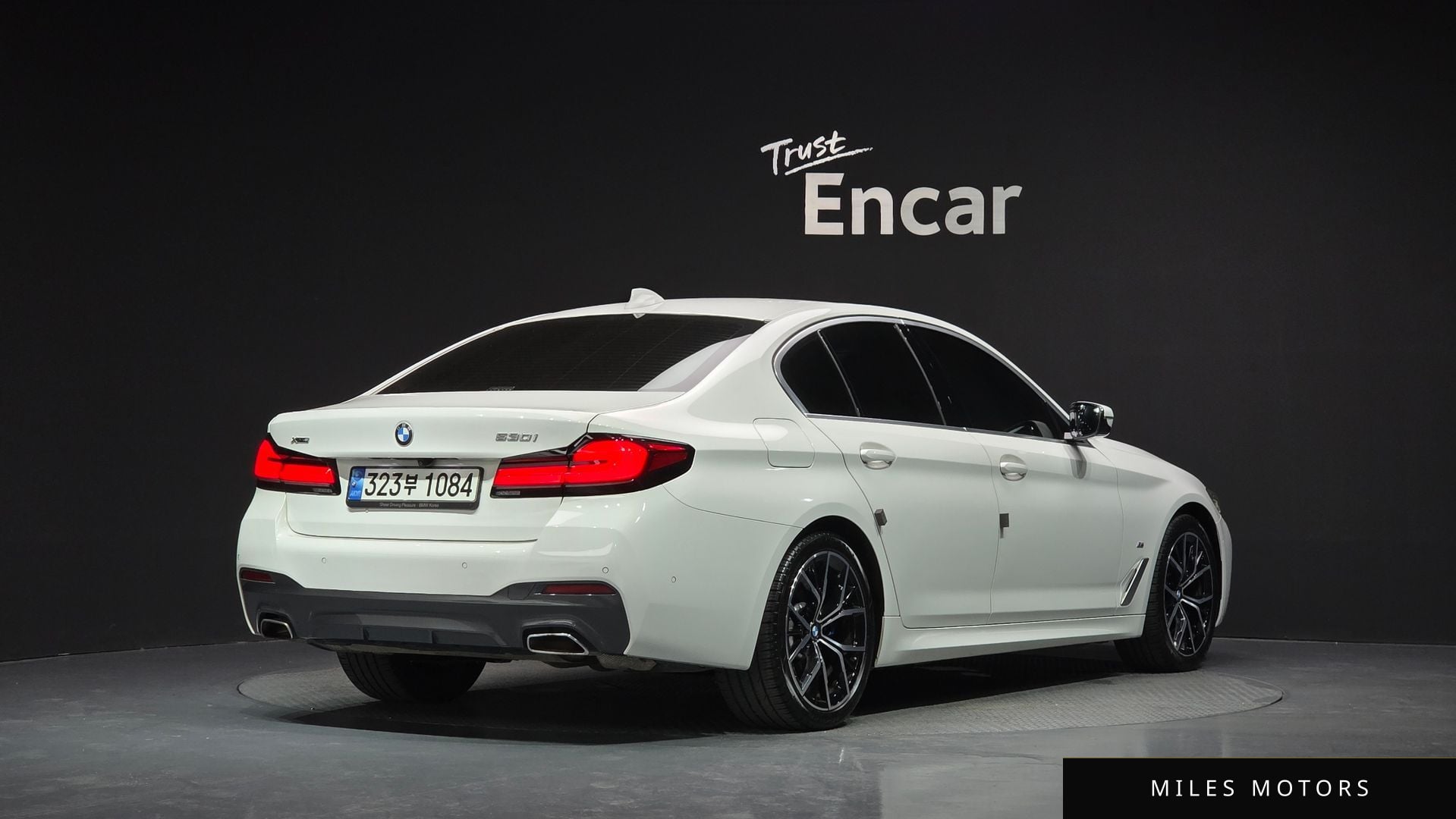 BMW 5 Series (G30) 2022 — миниатюра 2