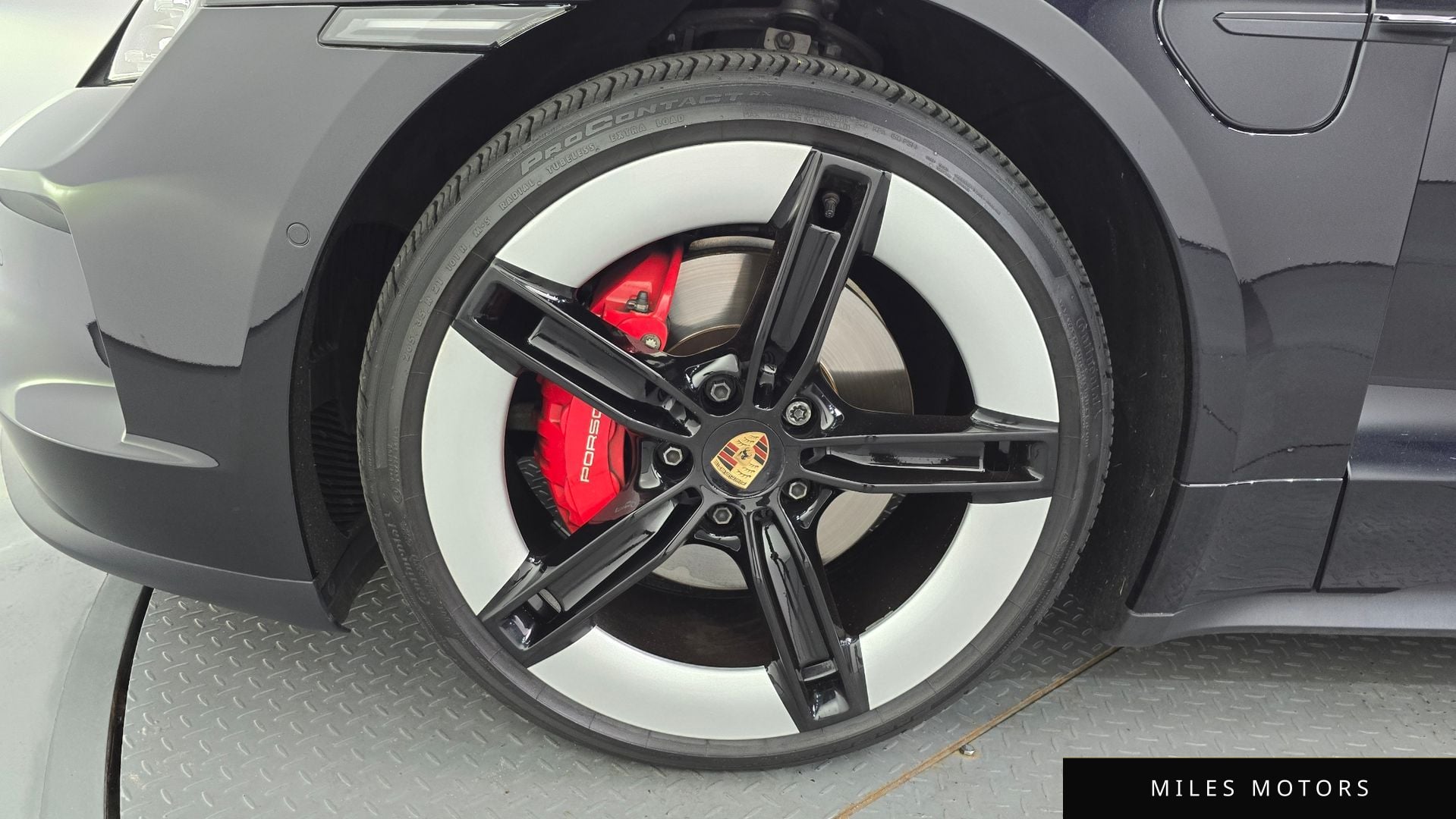 Porsche Taycan 2025 — миниатюра 5