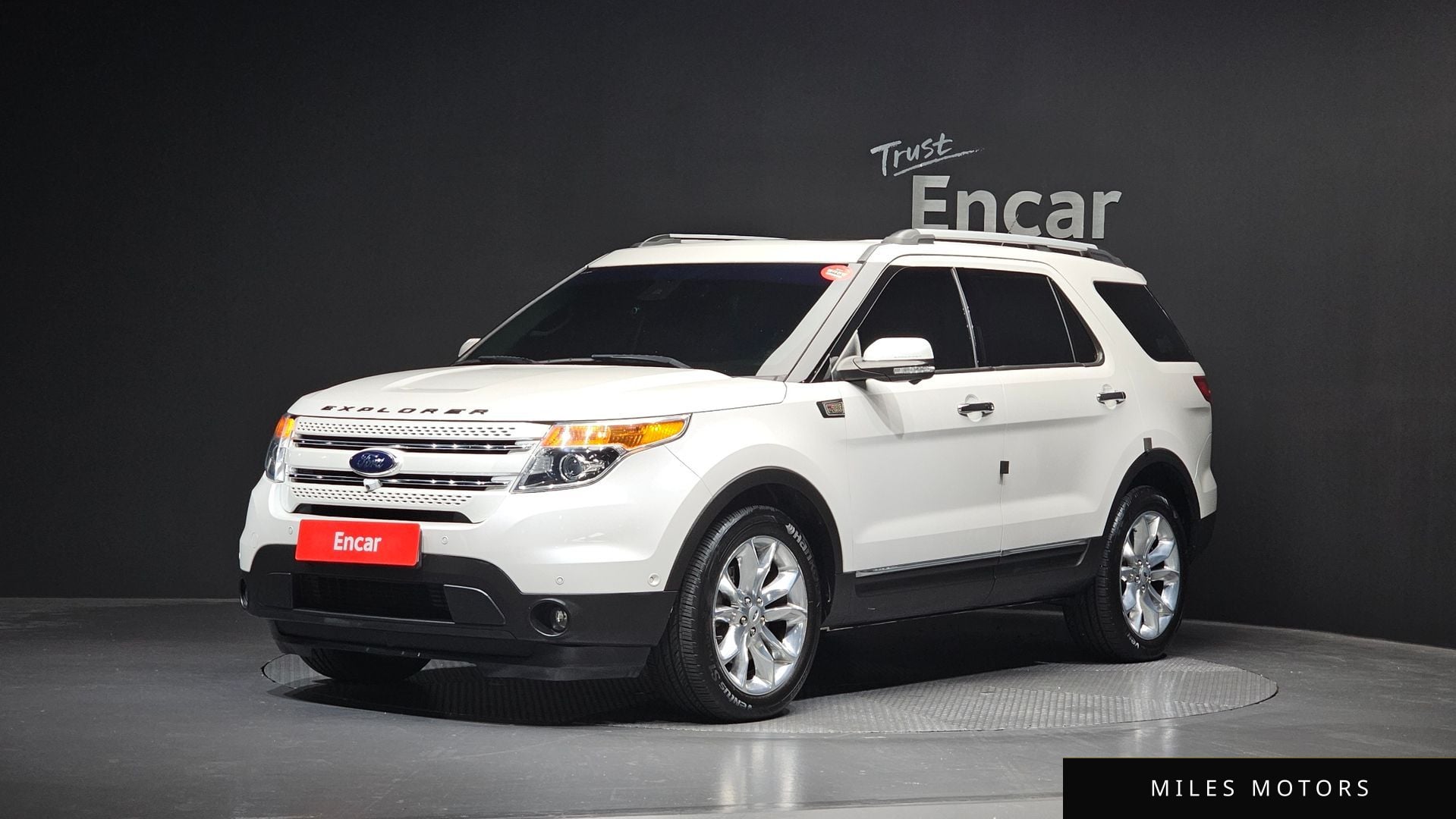 Ford Explorer 2014 — фото 1 из 12