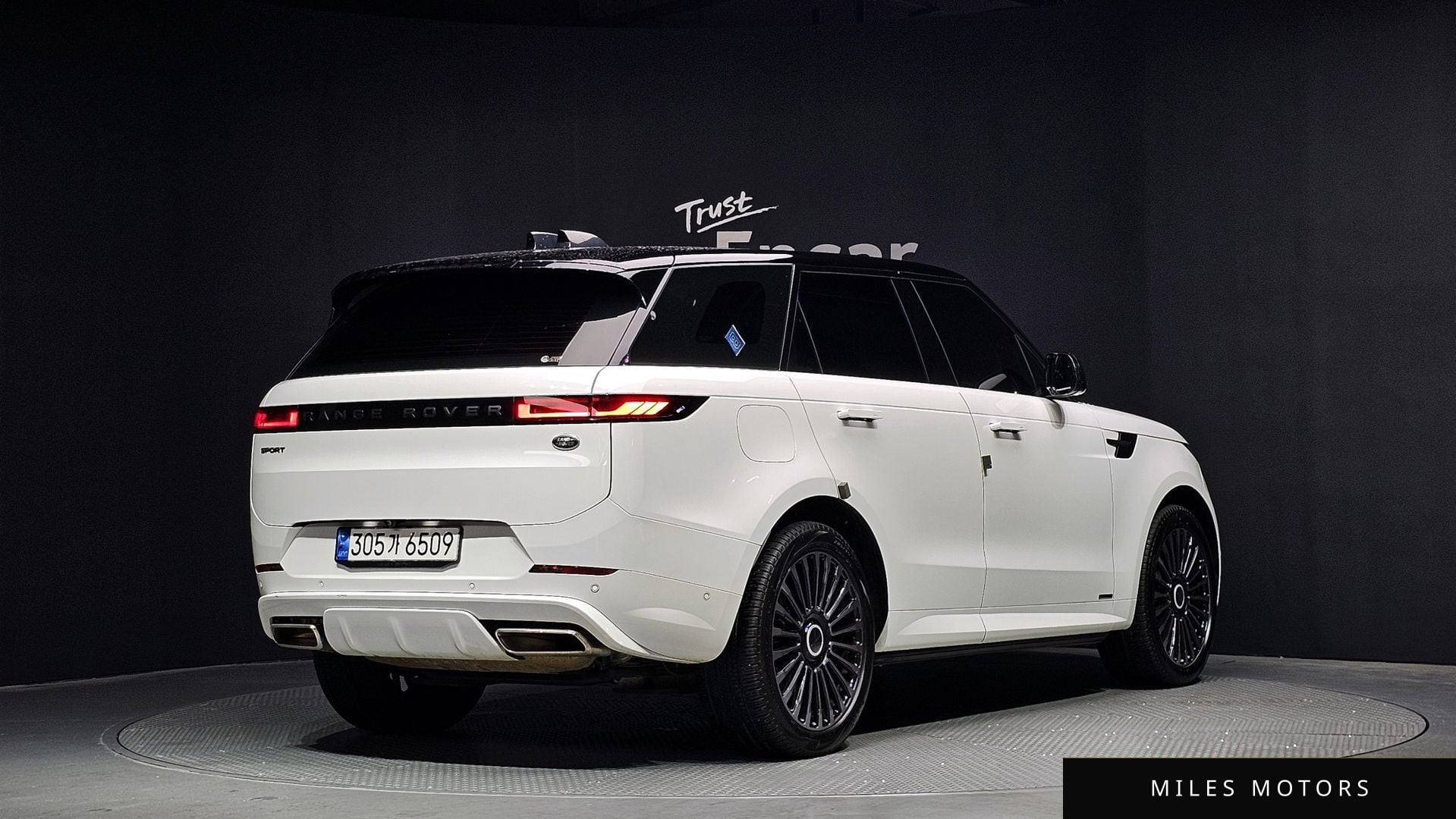 Land Rover Range Rover Sport 2023 — миниатюра 2
