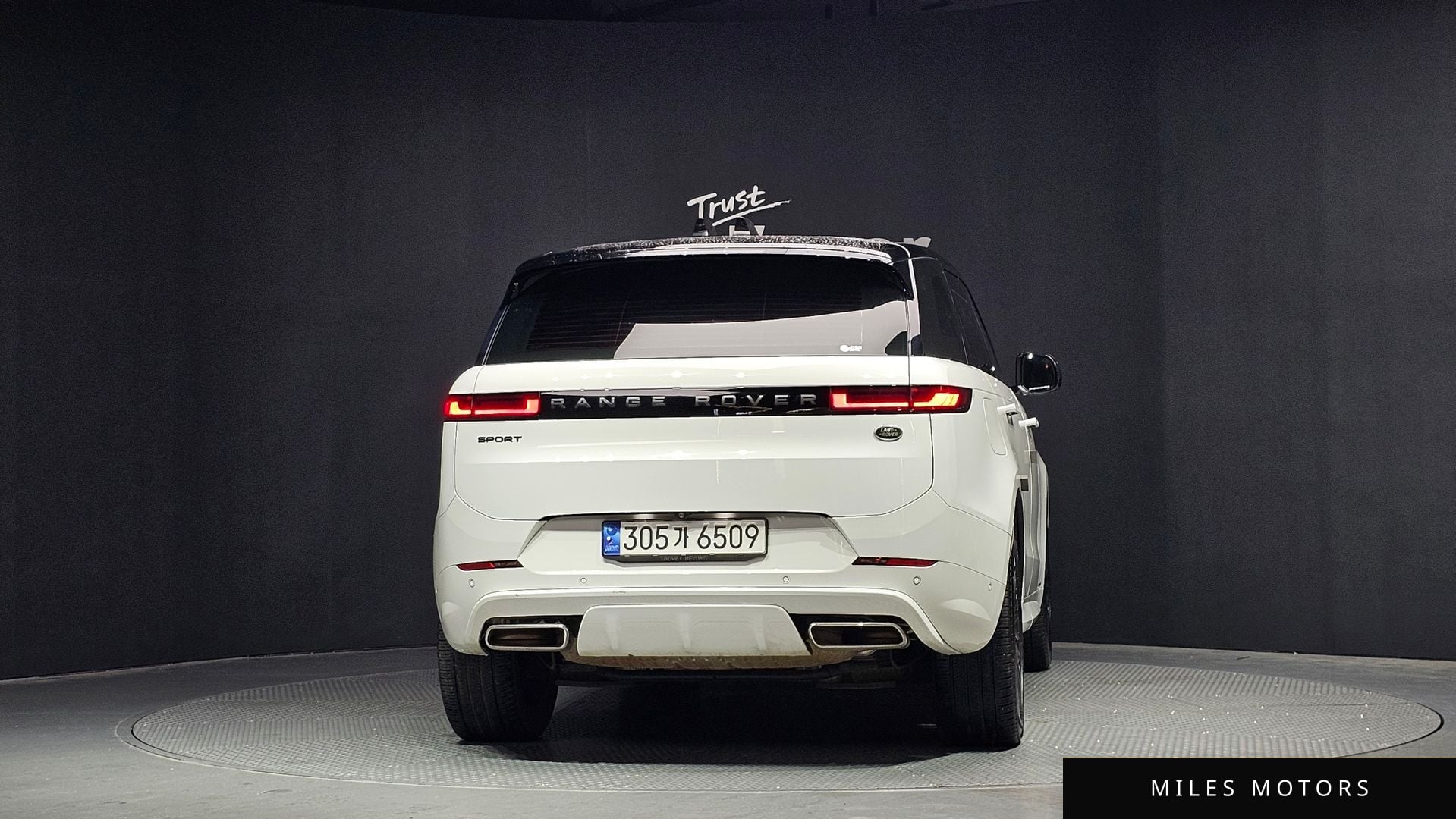 Land Rover Range Rover Sport 2023 — миниатюра 11