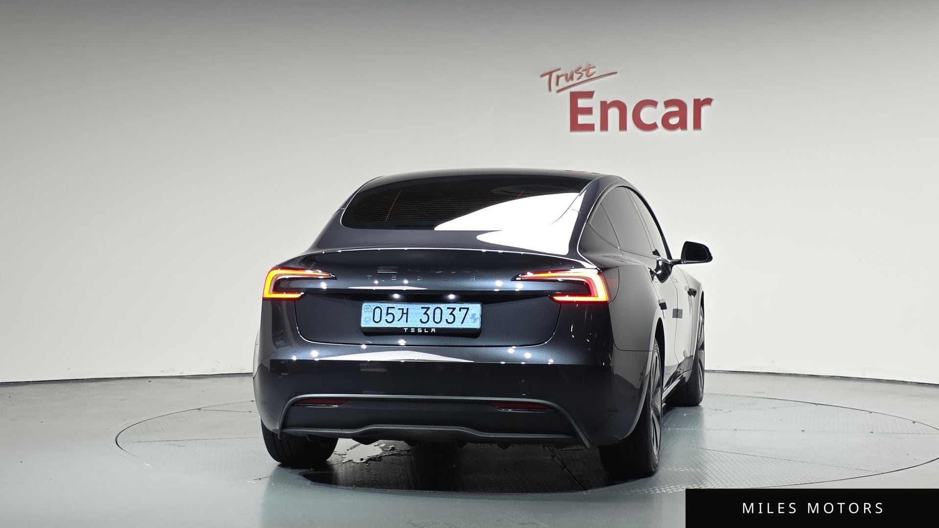 Tesla Model 3 2025 — миниатюра 3