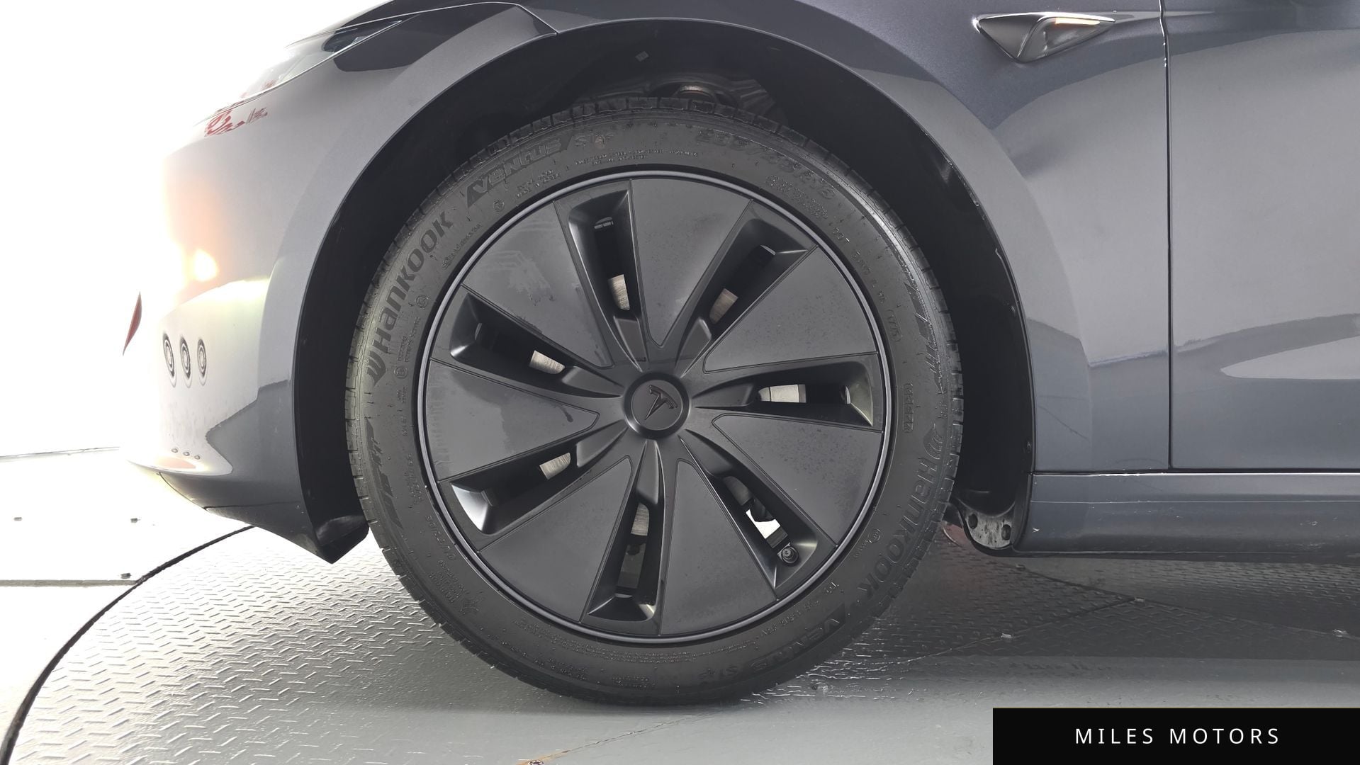 Tesla Model 3 2025 — миниатюра 4
