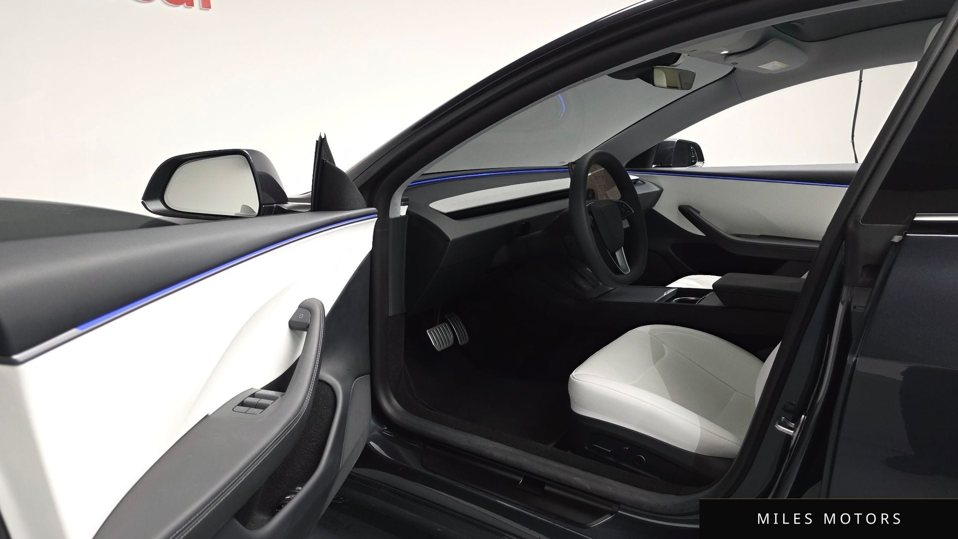 Tesla Model 3 2025 — миниатюра 12