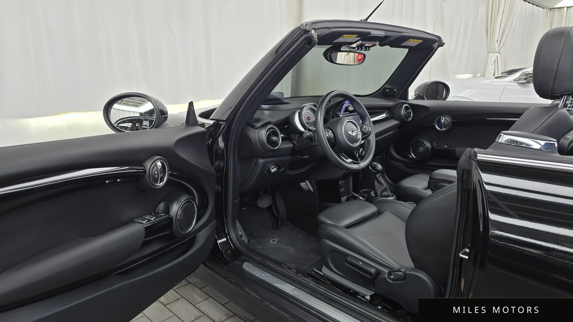 MINI Cooper Convertible 2018 — миниатюра 10