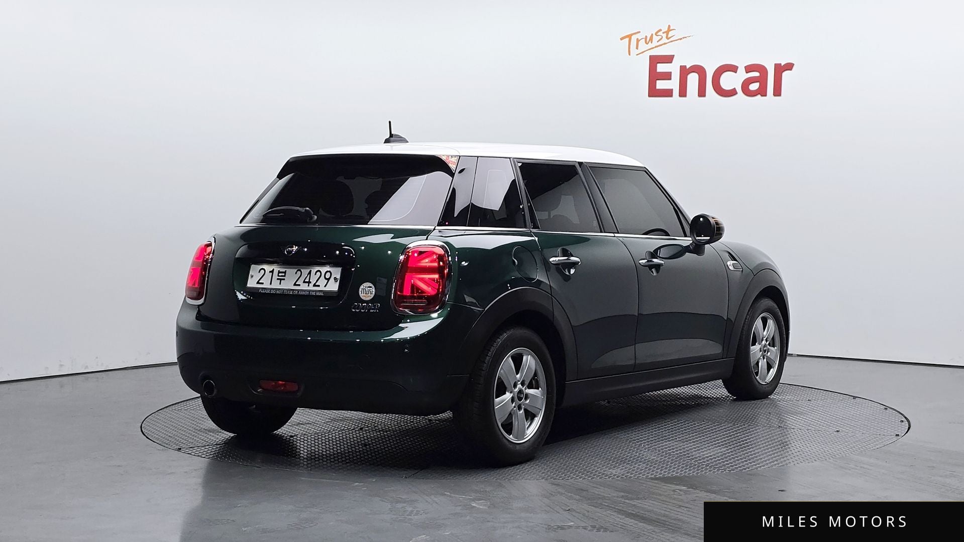 MINI Cooper 2019 — фото 1 из 12