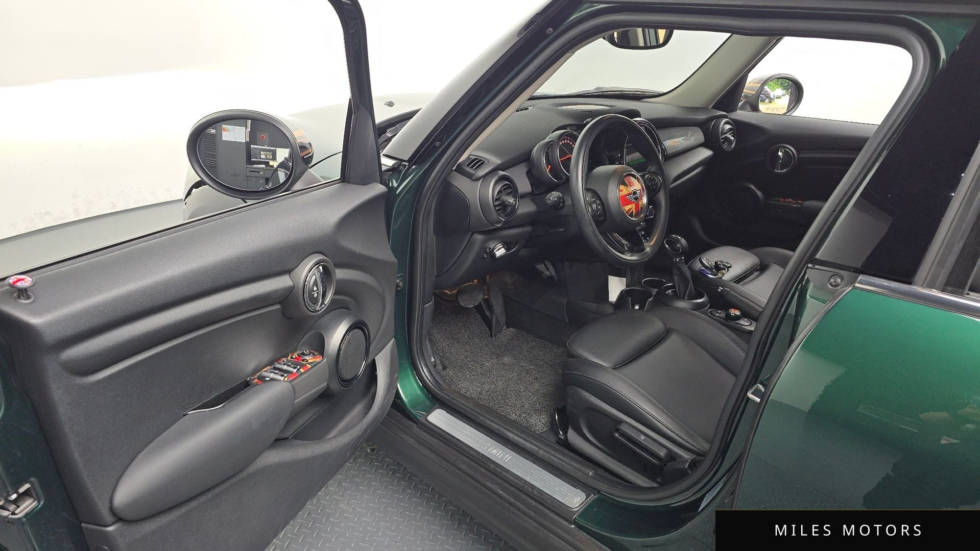MINI Cooper 2019 — миниатюра 12