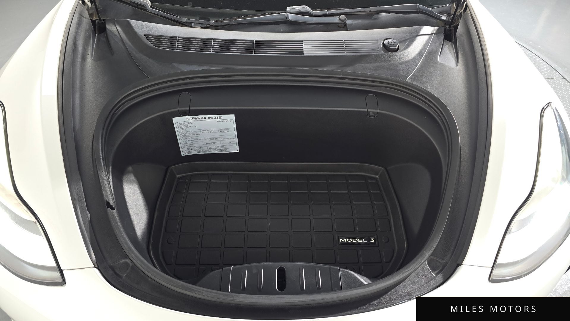 Tesla Model 3 2020 — миниатюра 6