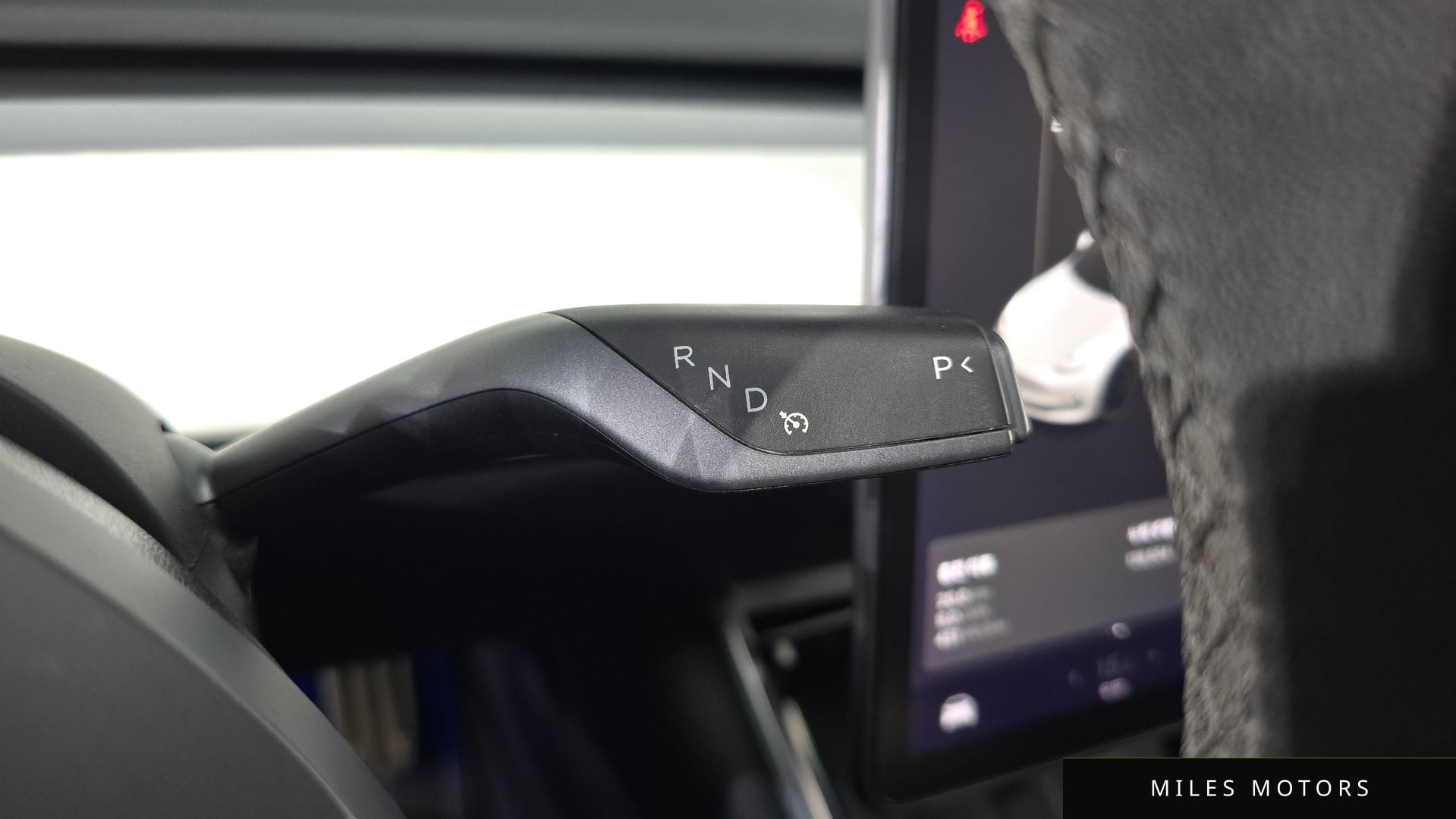 Tesla Model 3 2020 — миниатюра 12
