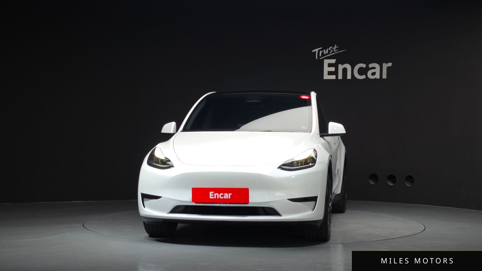 Tesla Model Y 2024 — миниатюра 3
