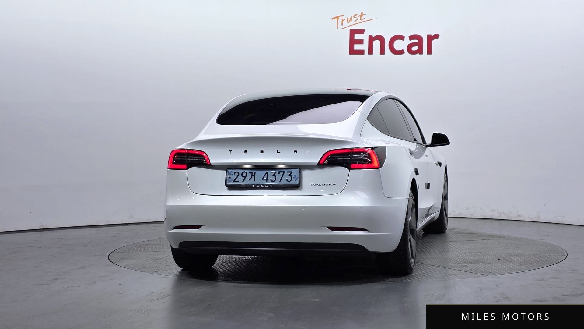 Tesla Model 3 2022 — миниатюра 4