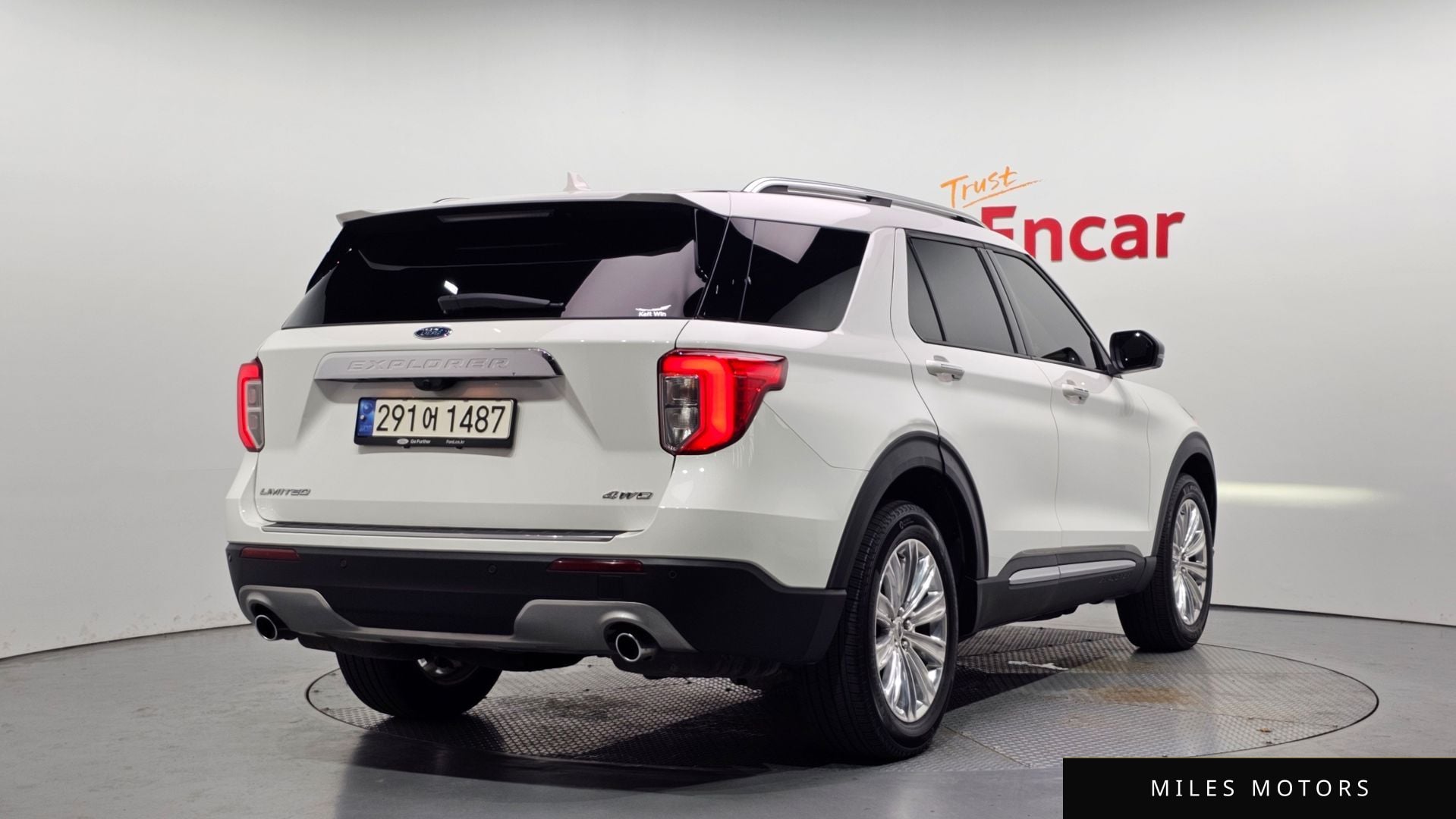 Ford Explorer 2023 — миниатюра 2