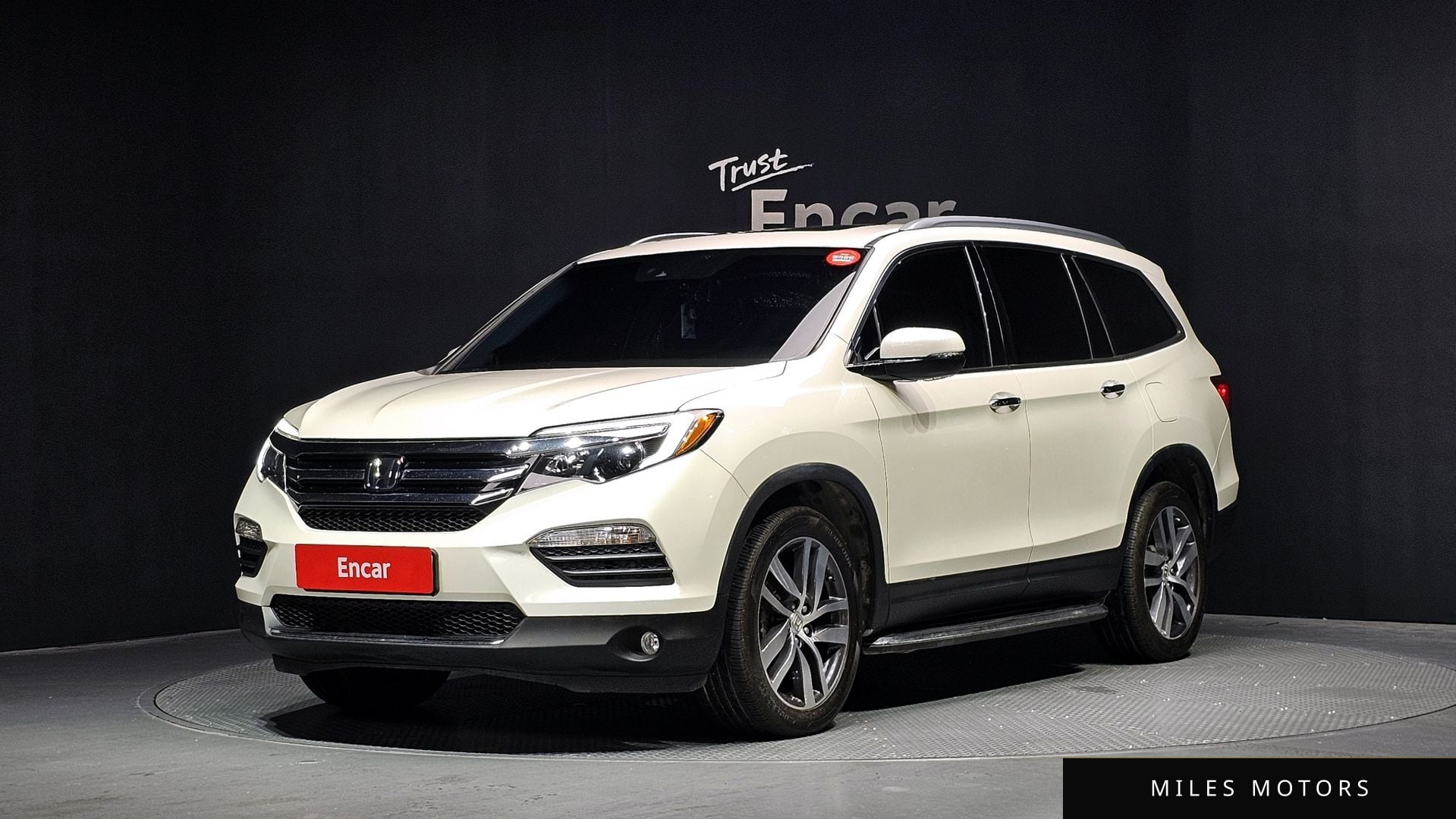 Honda Pilot 2017 — фото 1 из 12