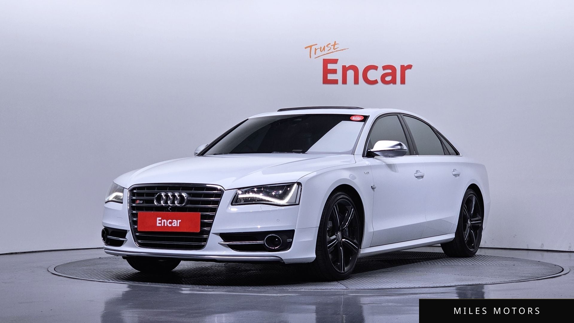 Audi S8 2014 — фото 1 из 12