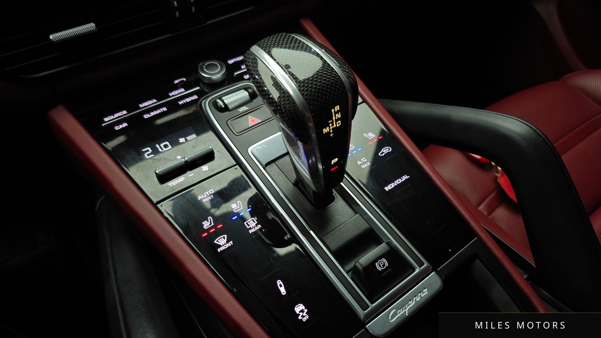 Porsche Cayenne 2021 — миниатюра 12