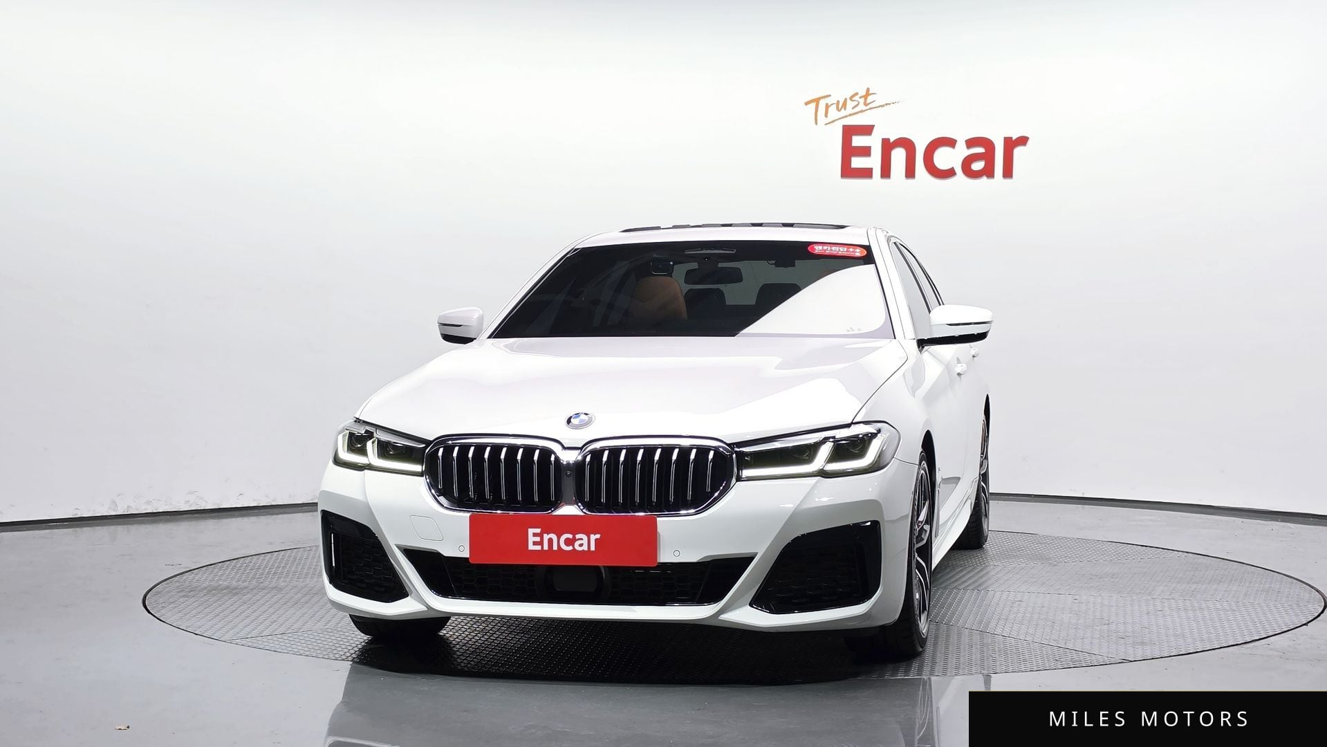 BMW 5 Series (G30) 2022 — миниатюра 2
