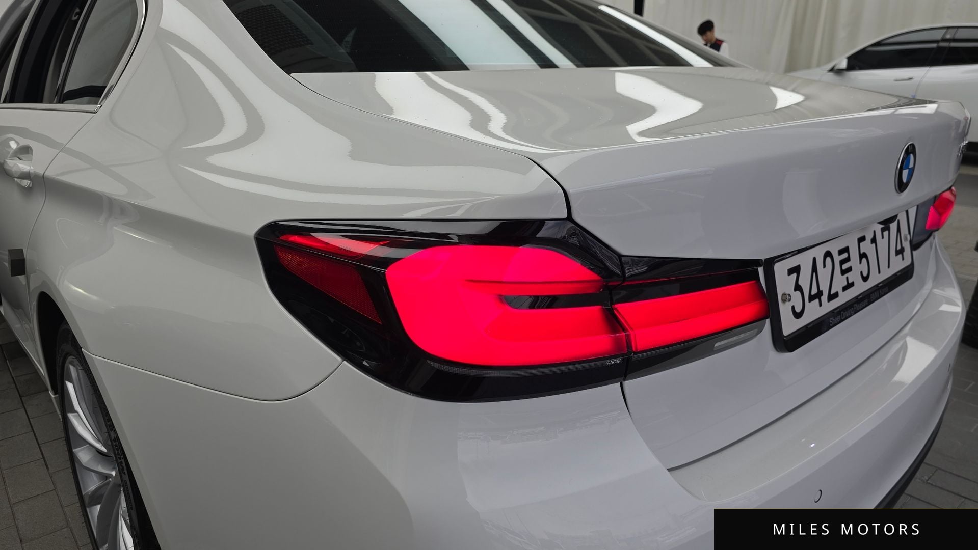 BMW 5 Series (G30) 2021 — миниатюра 9