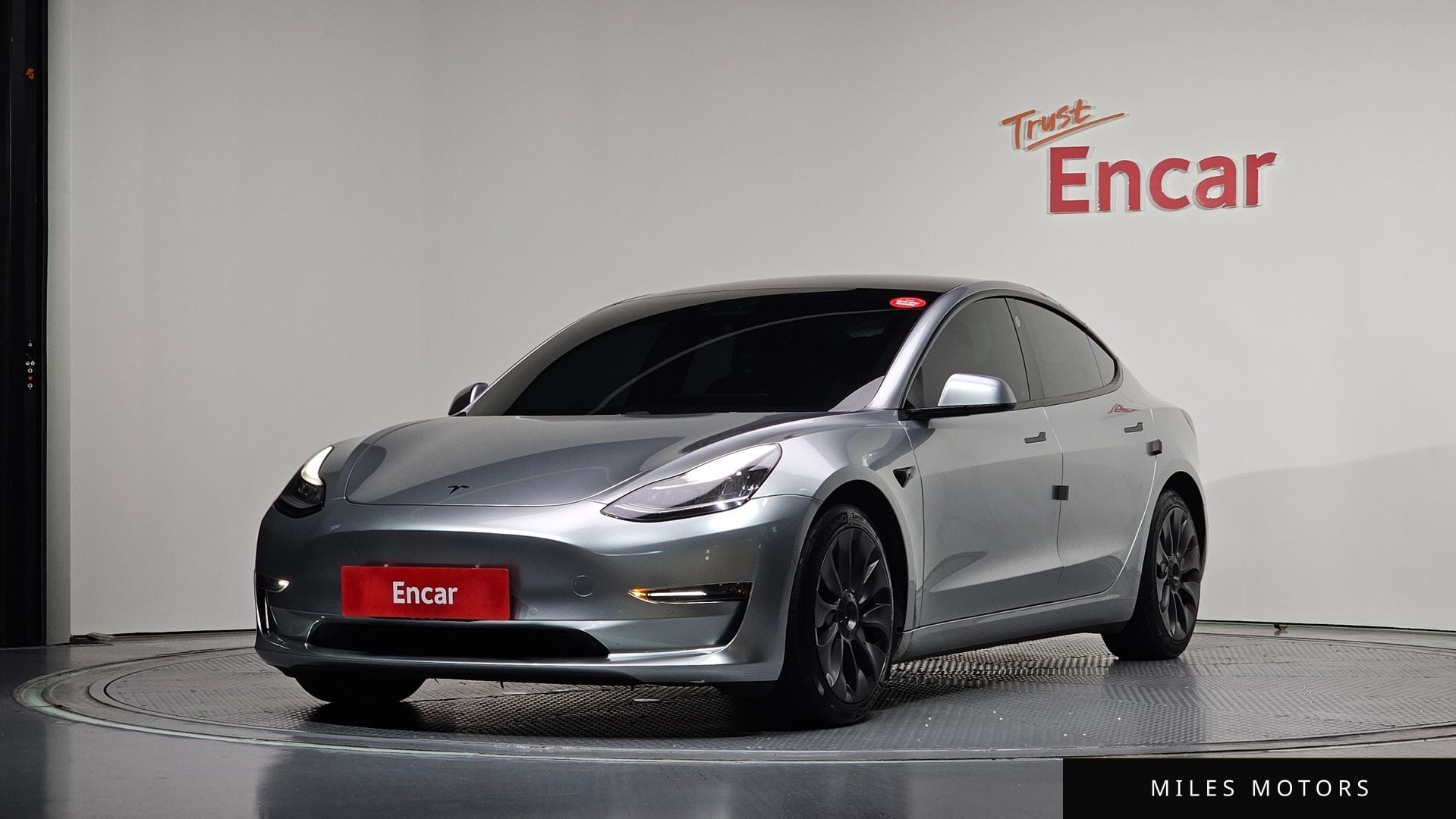 Tesla Model 3 2020 — фото 1 из 12