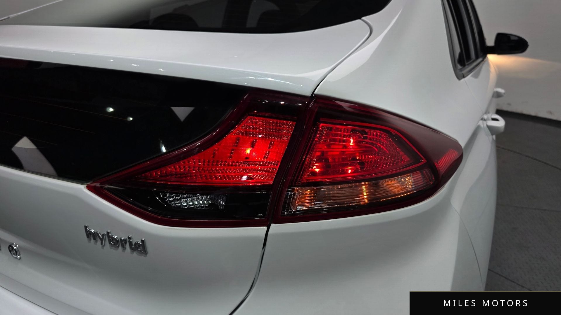 Hyundai Ioniq 2020 — миниатюра 9