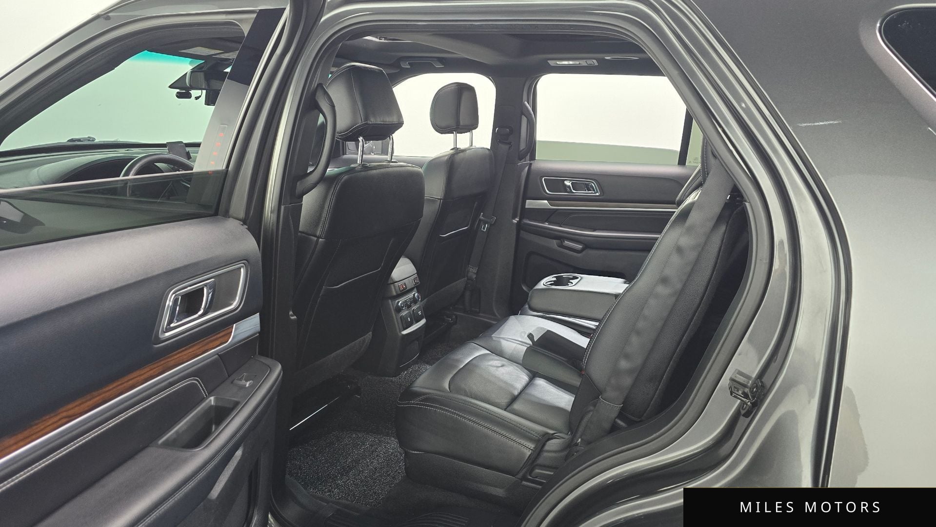 Ford Explorer 2016 — миниатюра 12