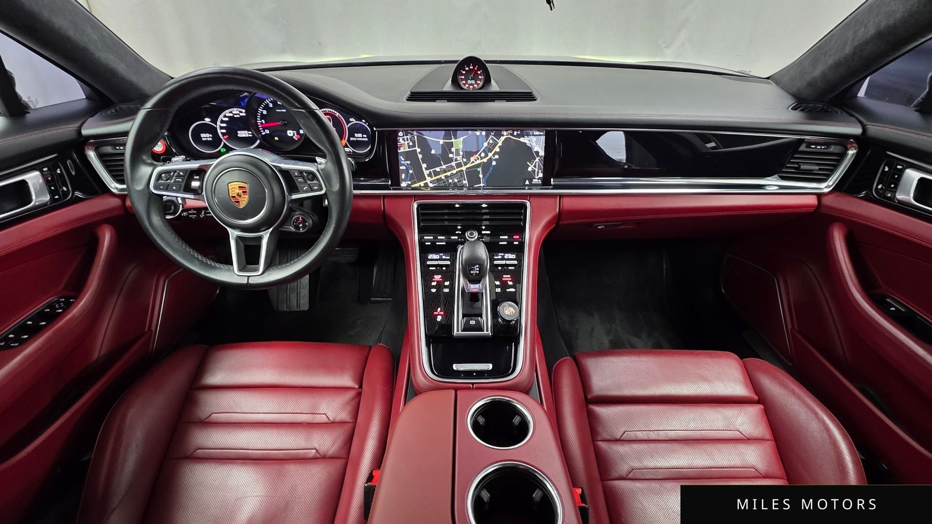 Porsche Panamera 2018 — миниатюра 10