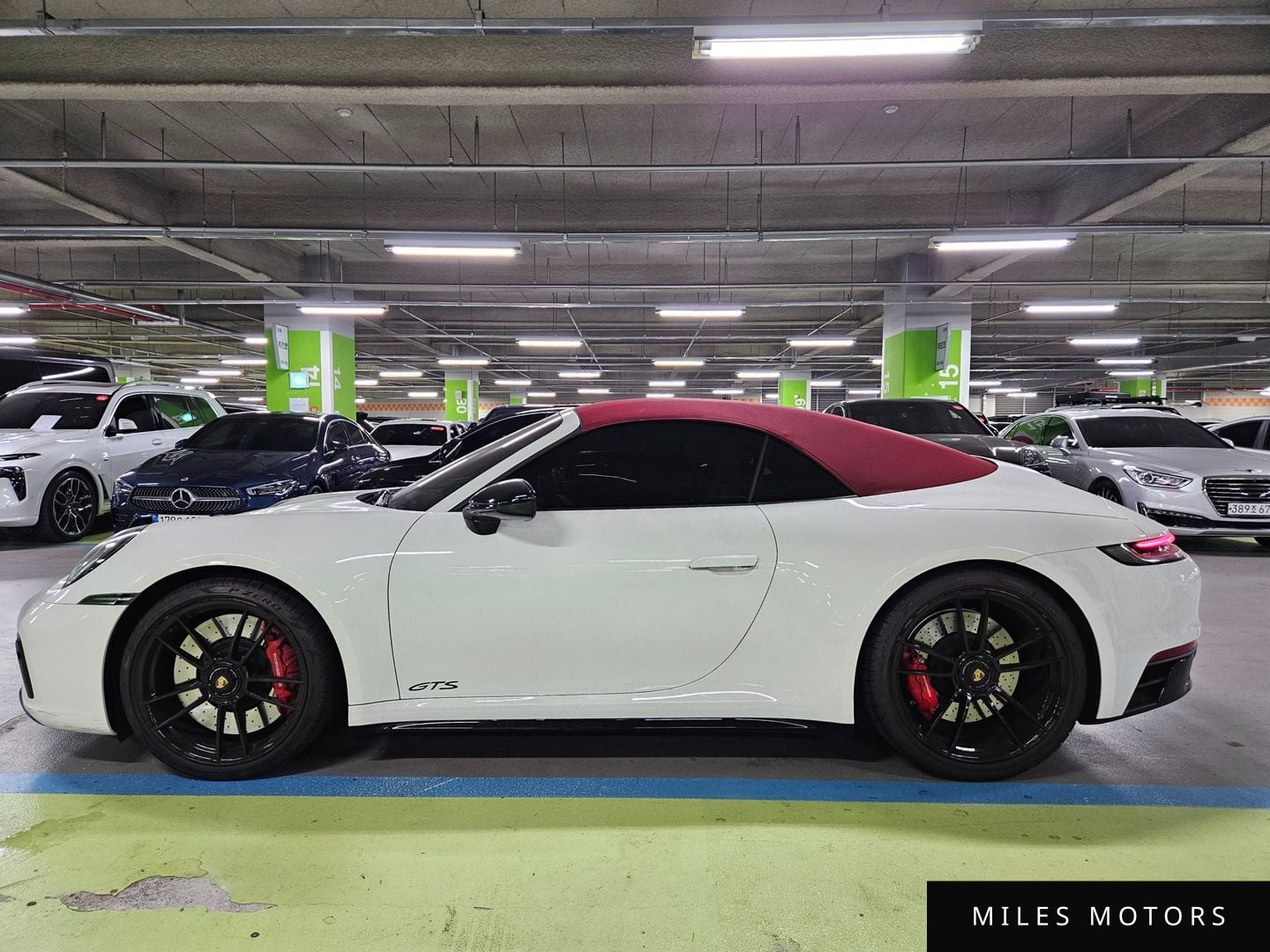 Porsche 911 (992) 2022 — миниатюра 2