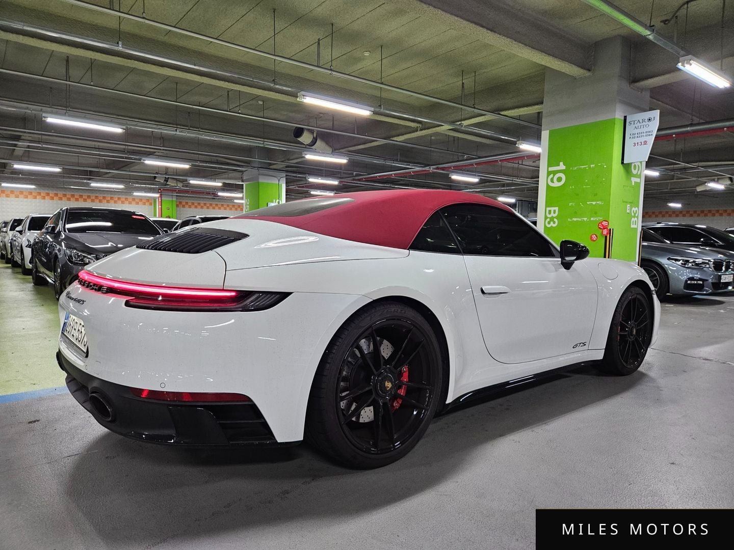 Porsche 911 (992) 2022 — миниатюра 5