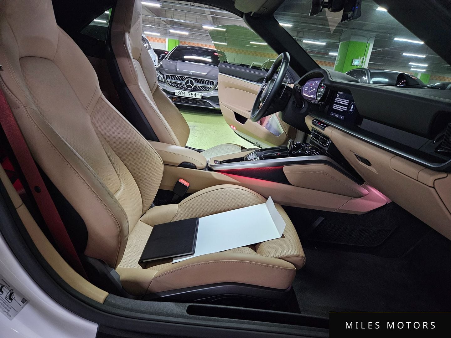 Porsche 911 (992) 2022 — миниатюра 10