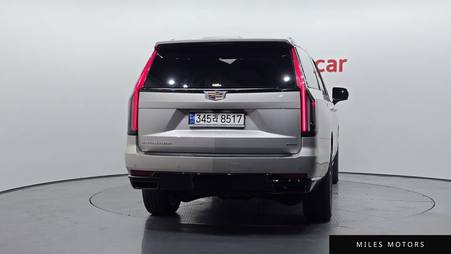 Cadillac Escalade 2023 — миниатюра 4