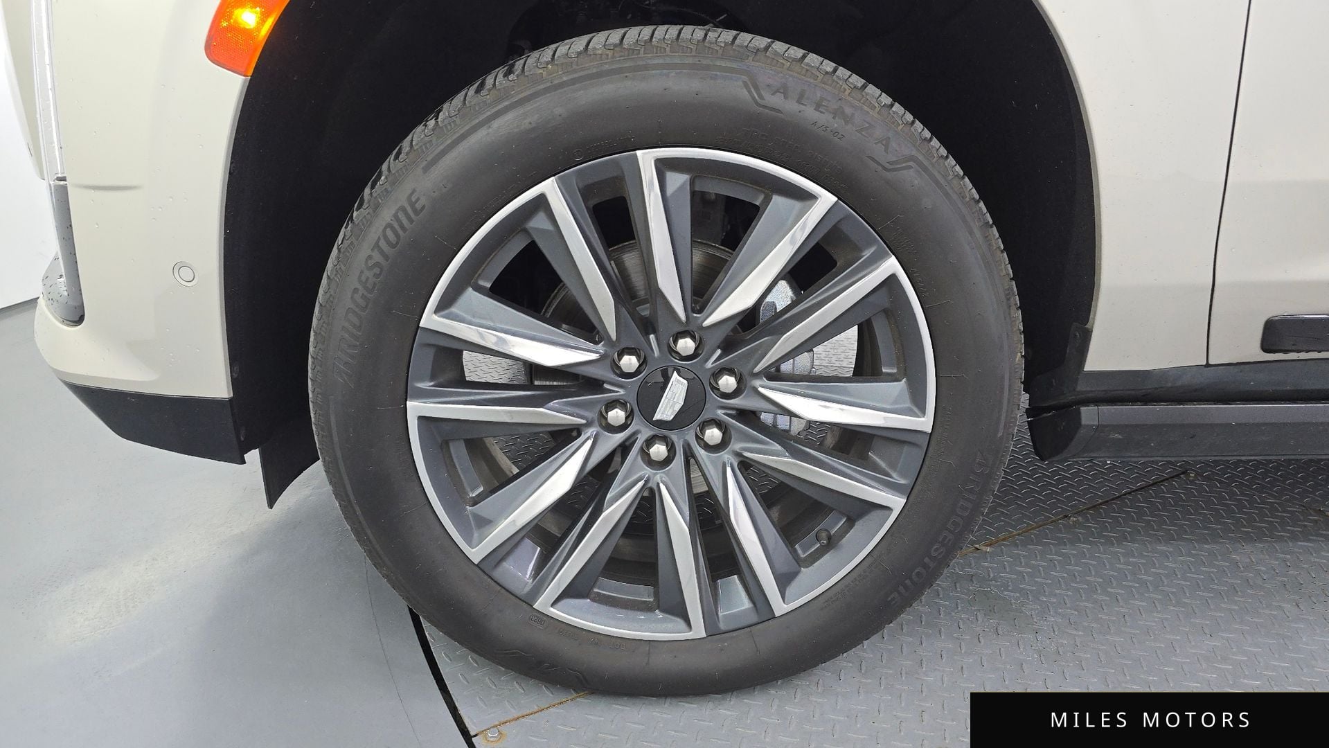 Cadillac Escalade 2023 — миниатюра 5