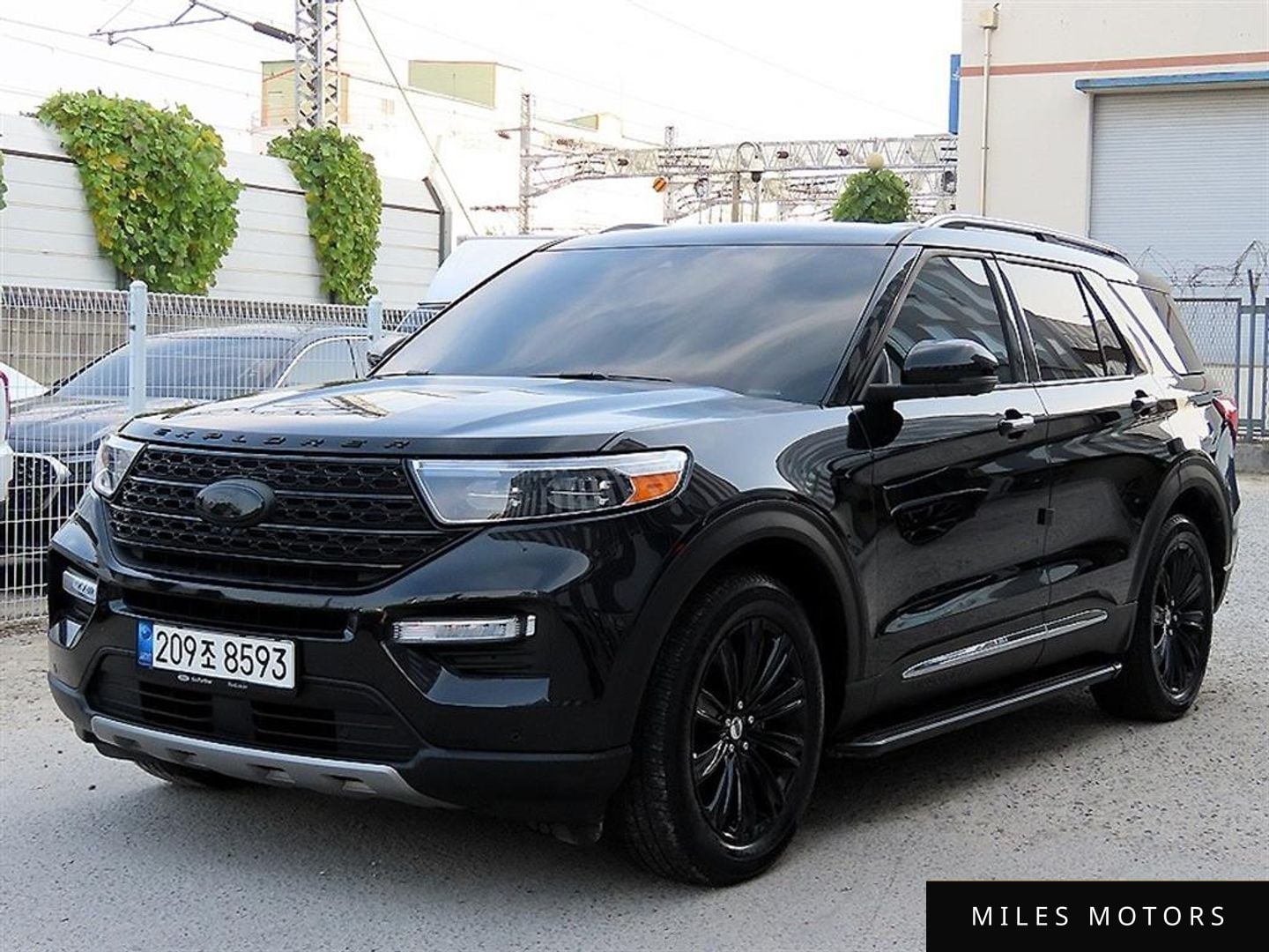 Ford Explorer 2021 — фото 1 из 12