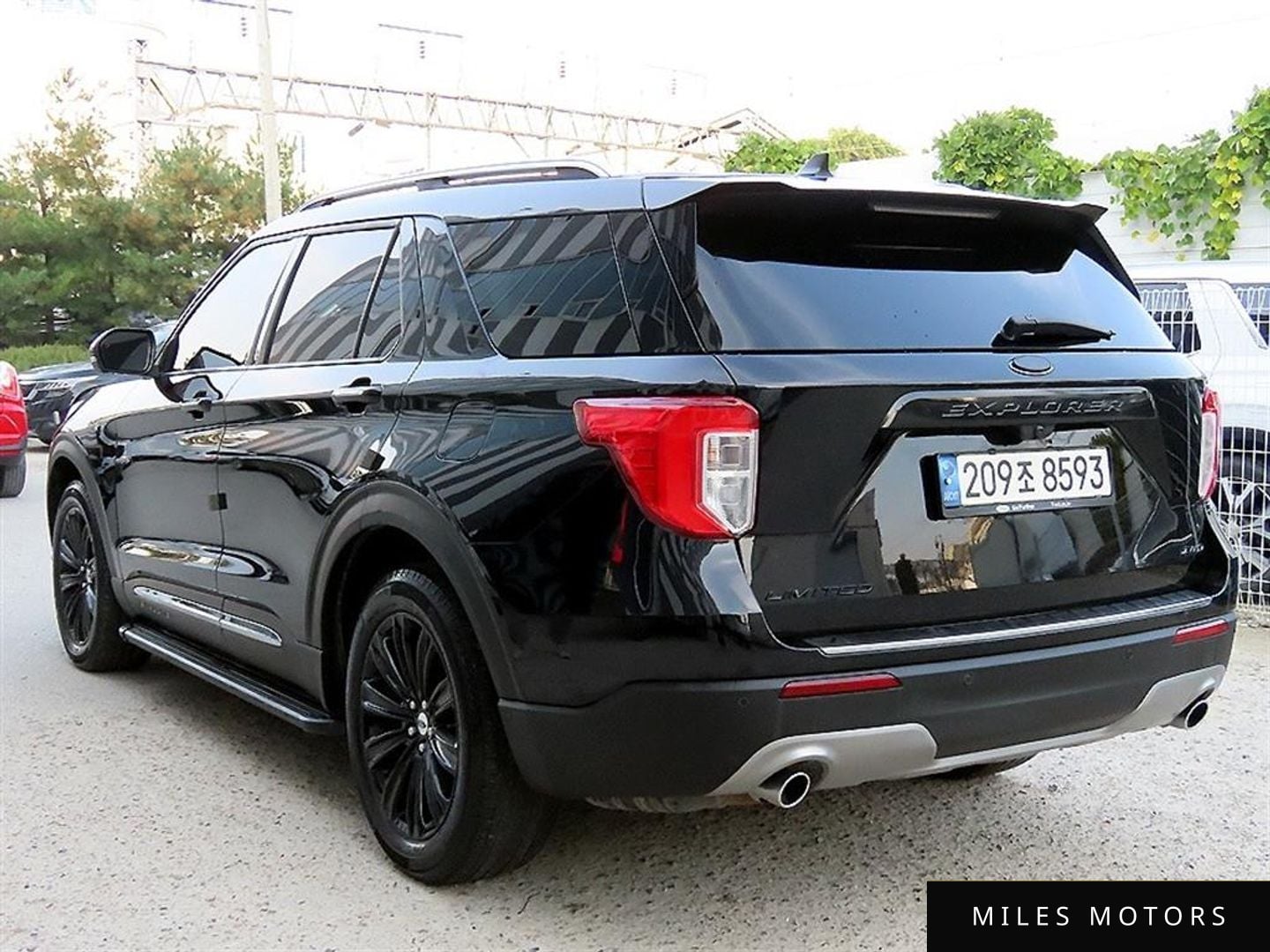 Ford Explorer 2021 — миниатюра 2