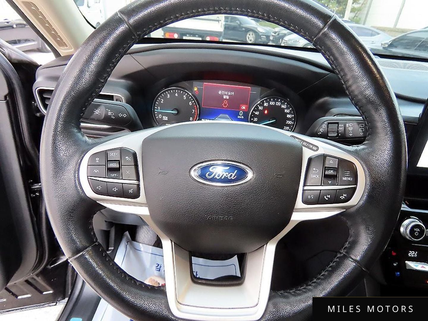 Ford Explorer 2021 — миниатюра 10