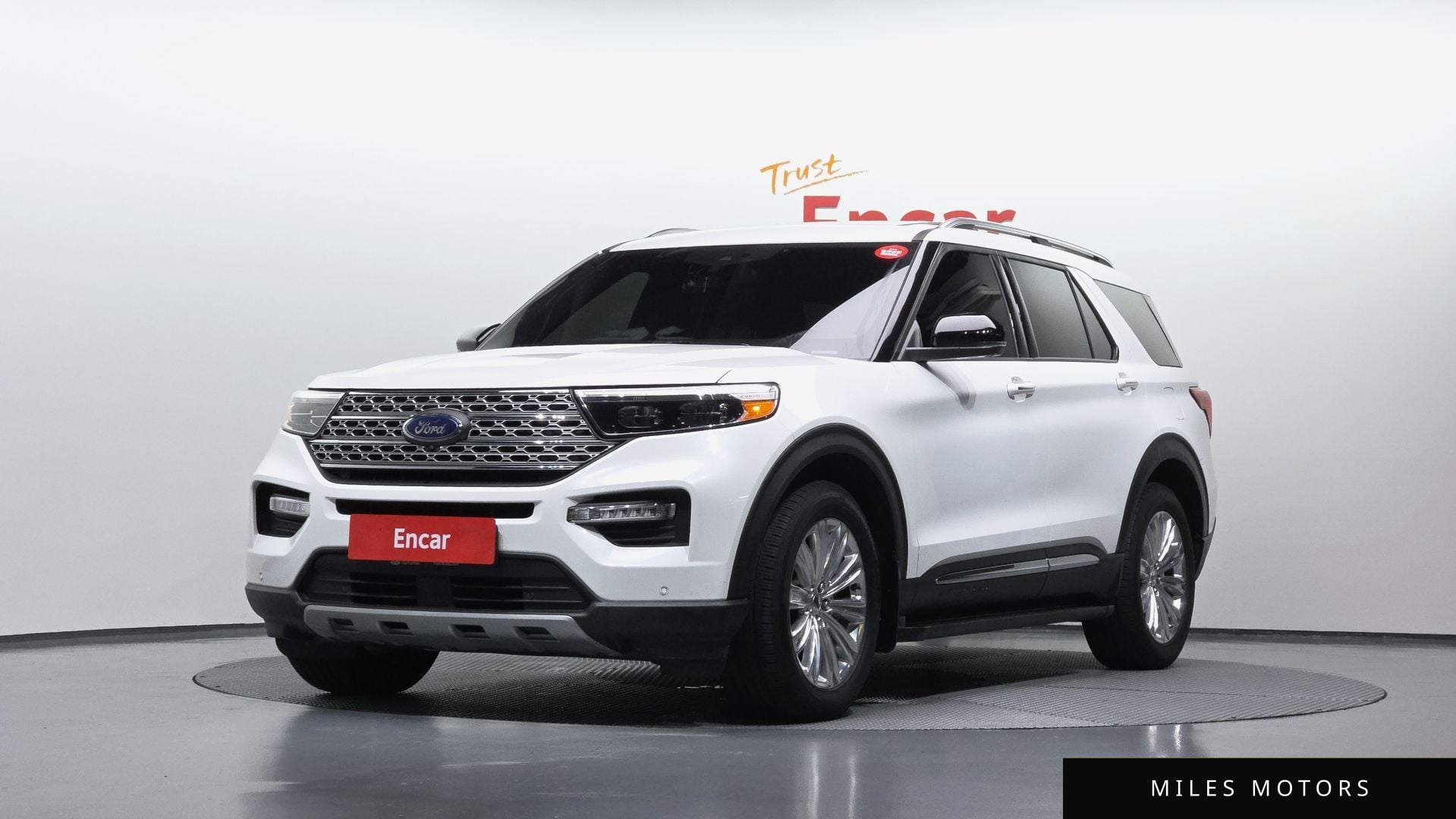 Ford Explorer 2020 — фото 1 из 12