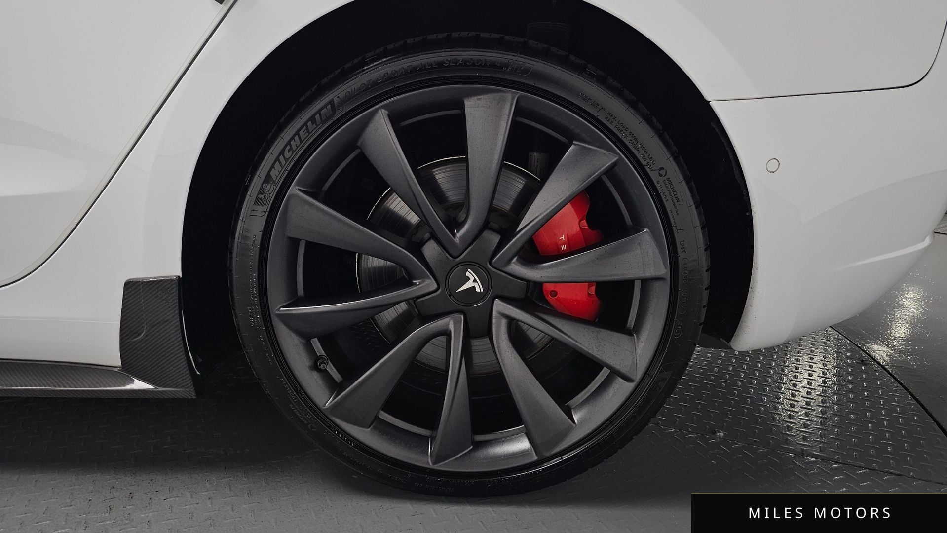 Tesla Model 3 2020 — миниатюра 7